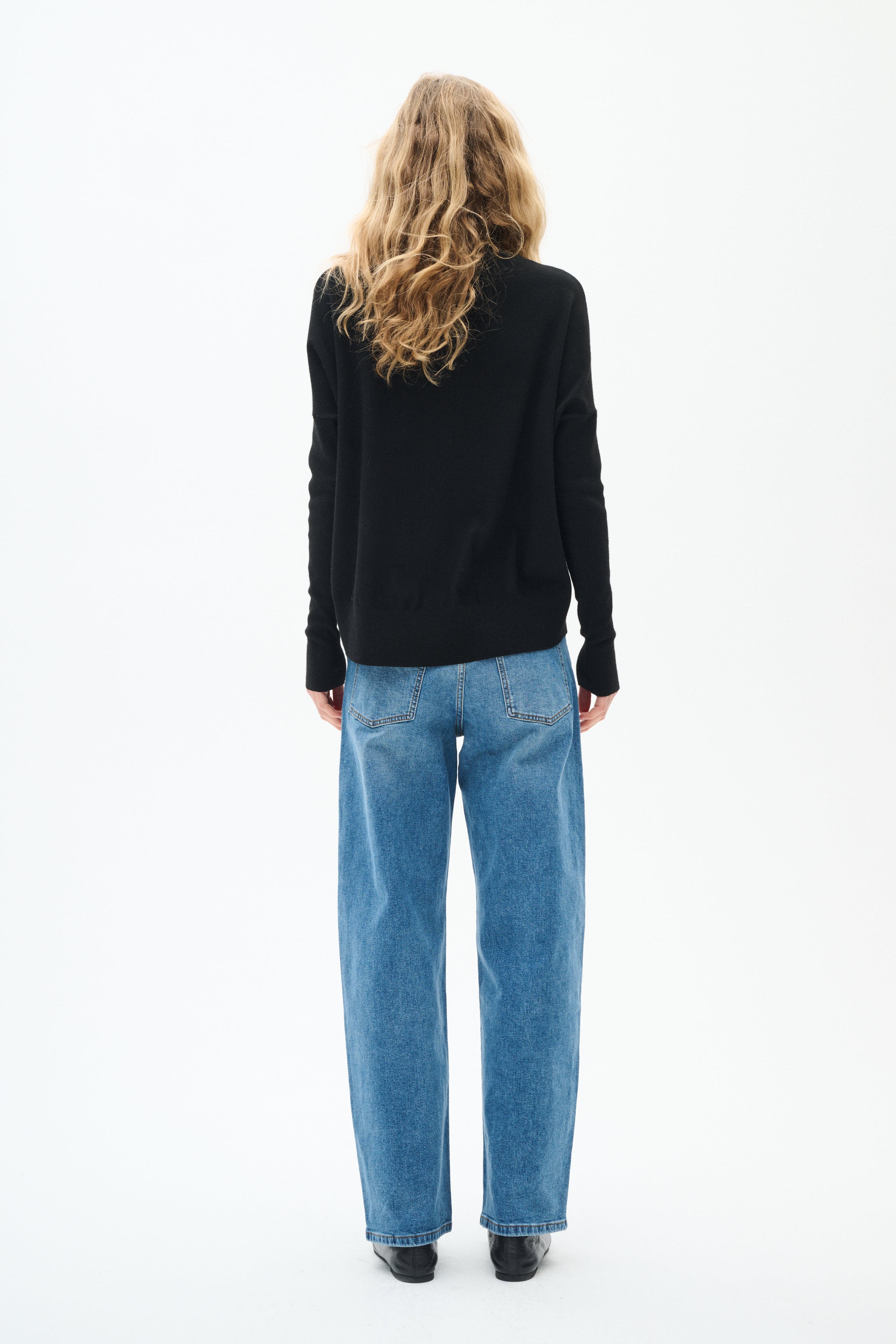 UdeliaIW Pullover LOOKBOOK BACK 30110132-194008