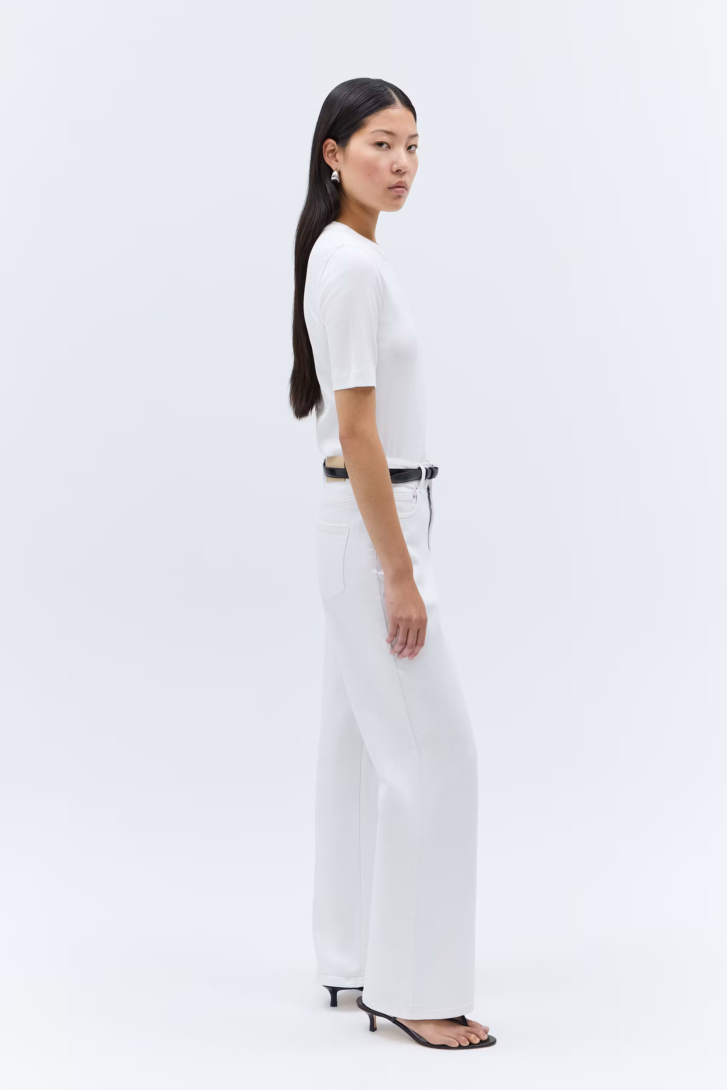 IOKRISTIN Top LOOKBOOK FRONT 30600546-WH001