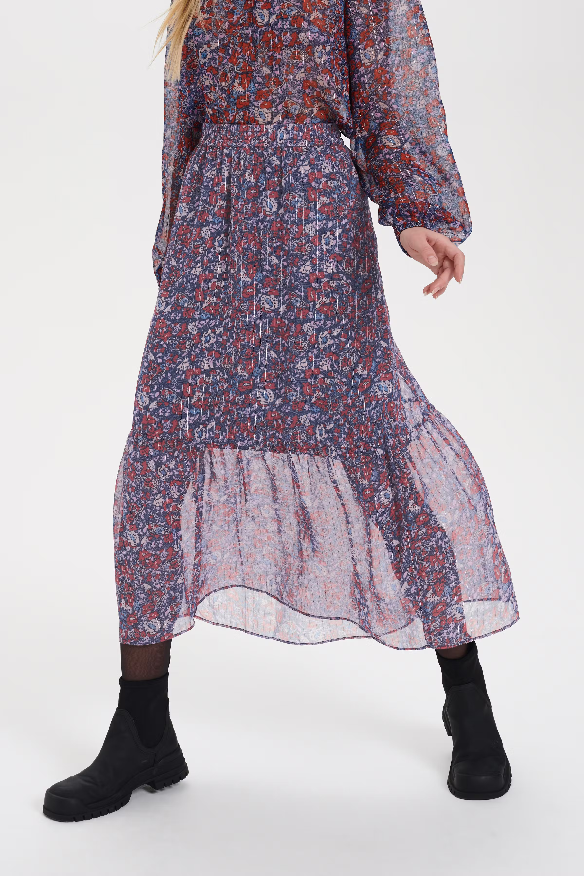 JantiSZ Skirt

 LOOKBOOK FRONT 30512094-600383