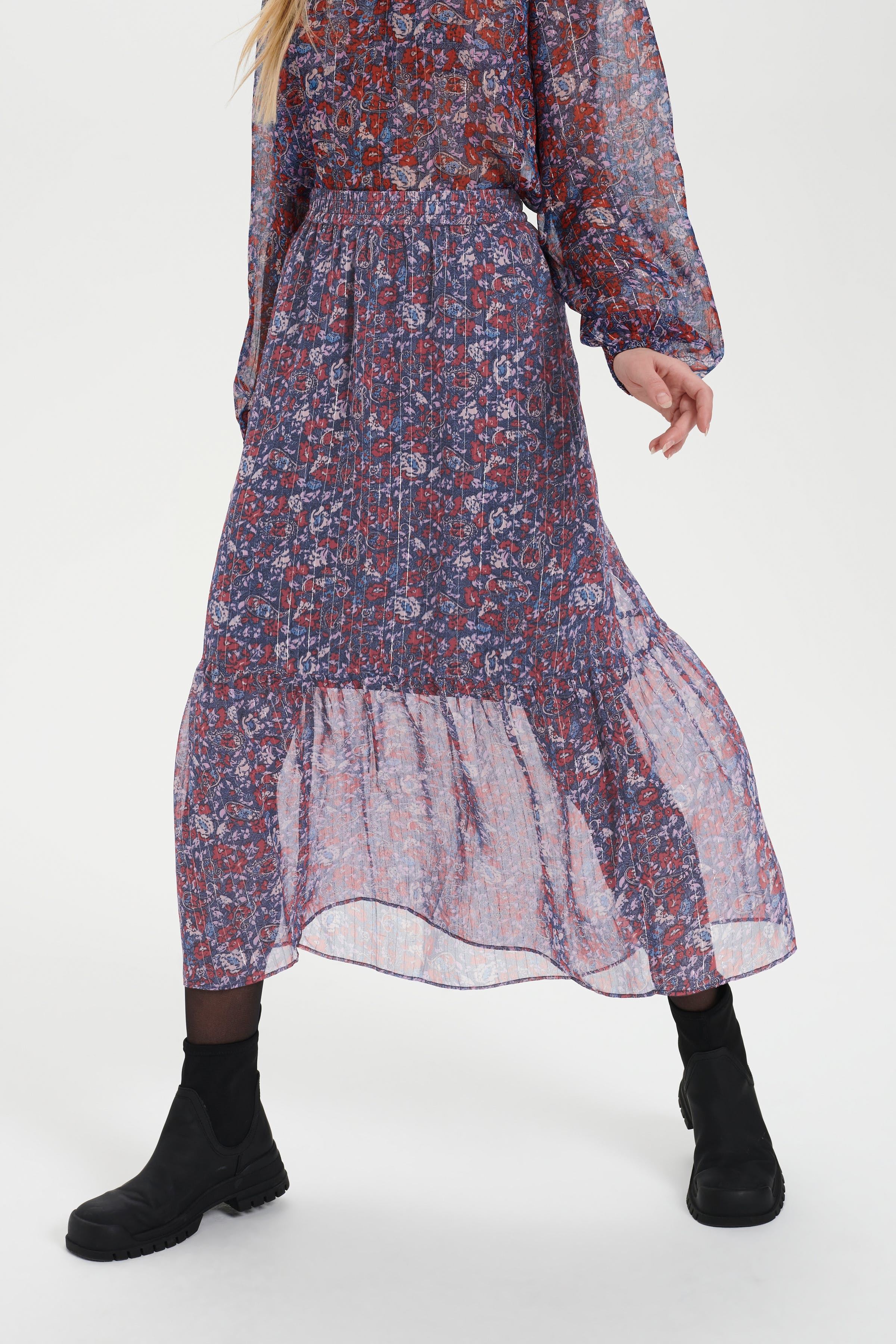 JantiSZ Skirt

 LOOKBOOK FRONT 30512094-600383