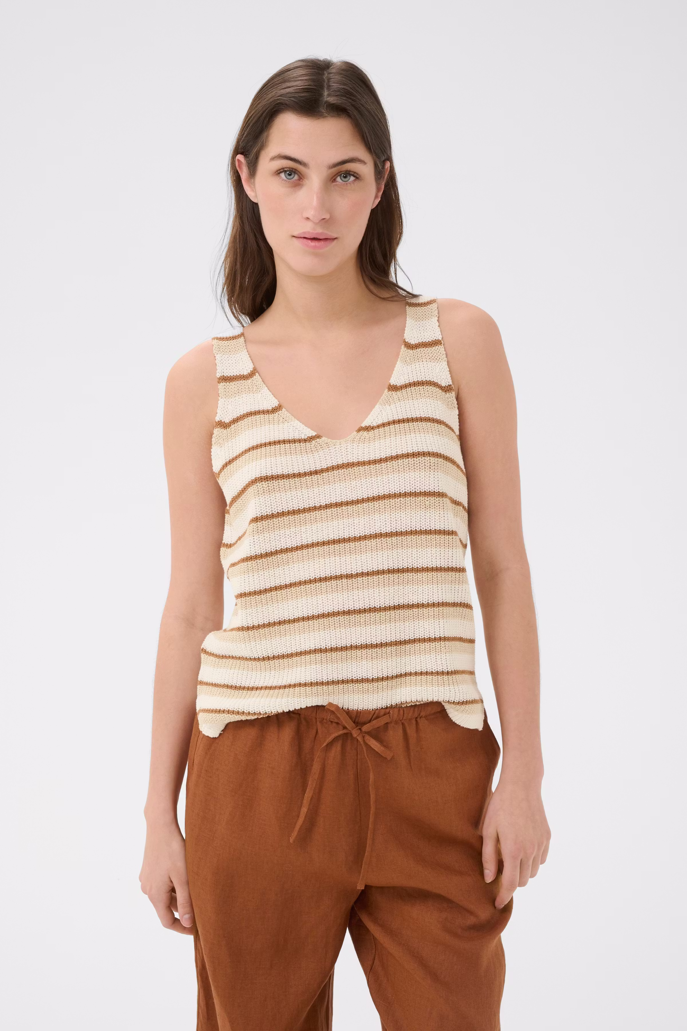 RebeccaPW Top LOOKBOOK FRONT 30309685-304977