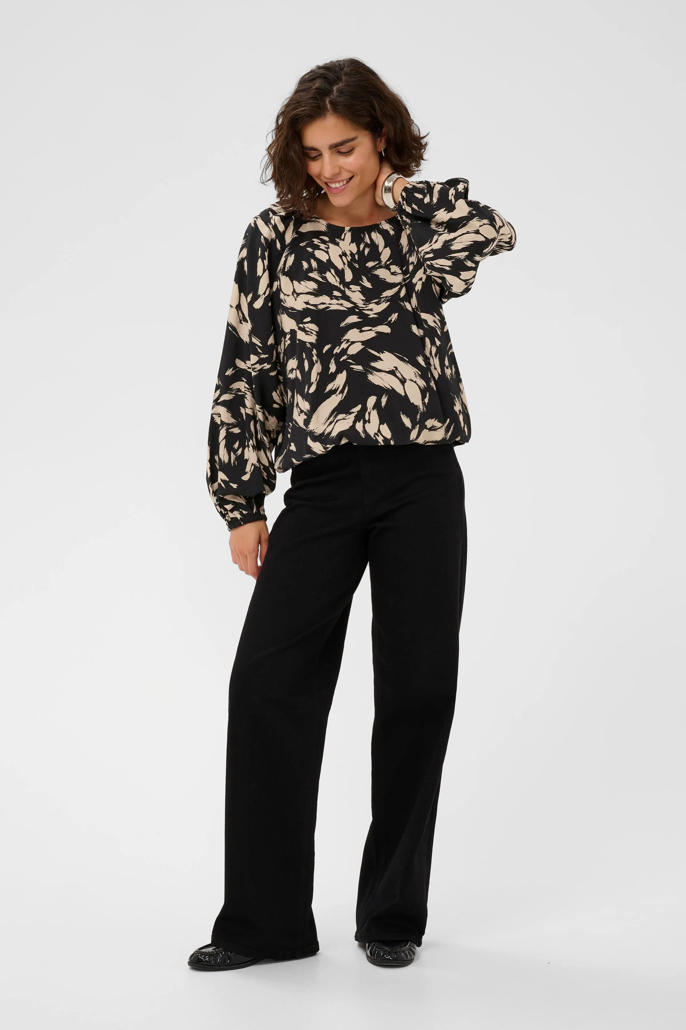 KAulla Blouse LOOKBOOK FRONT 10511040-108751