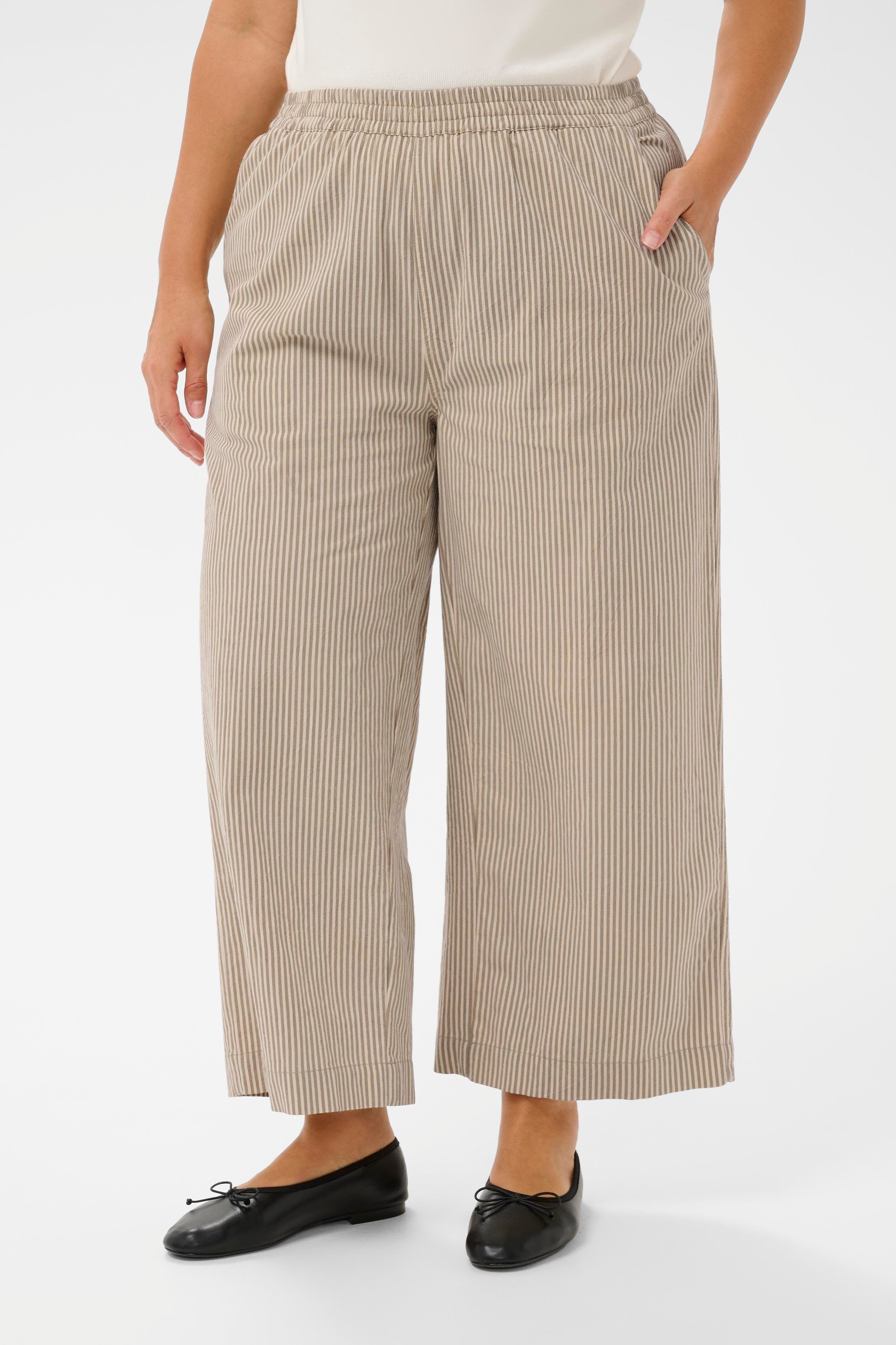 KCnana Pantalon LOOKBOOK FRONT 10583312-107706