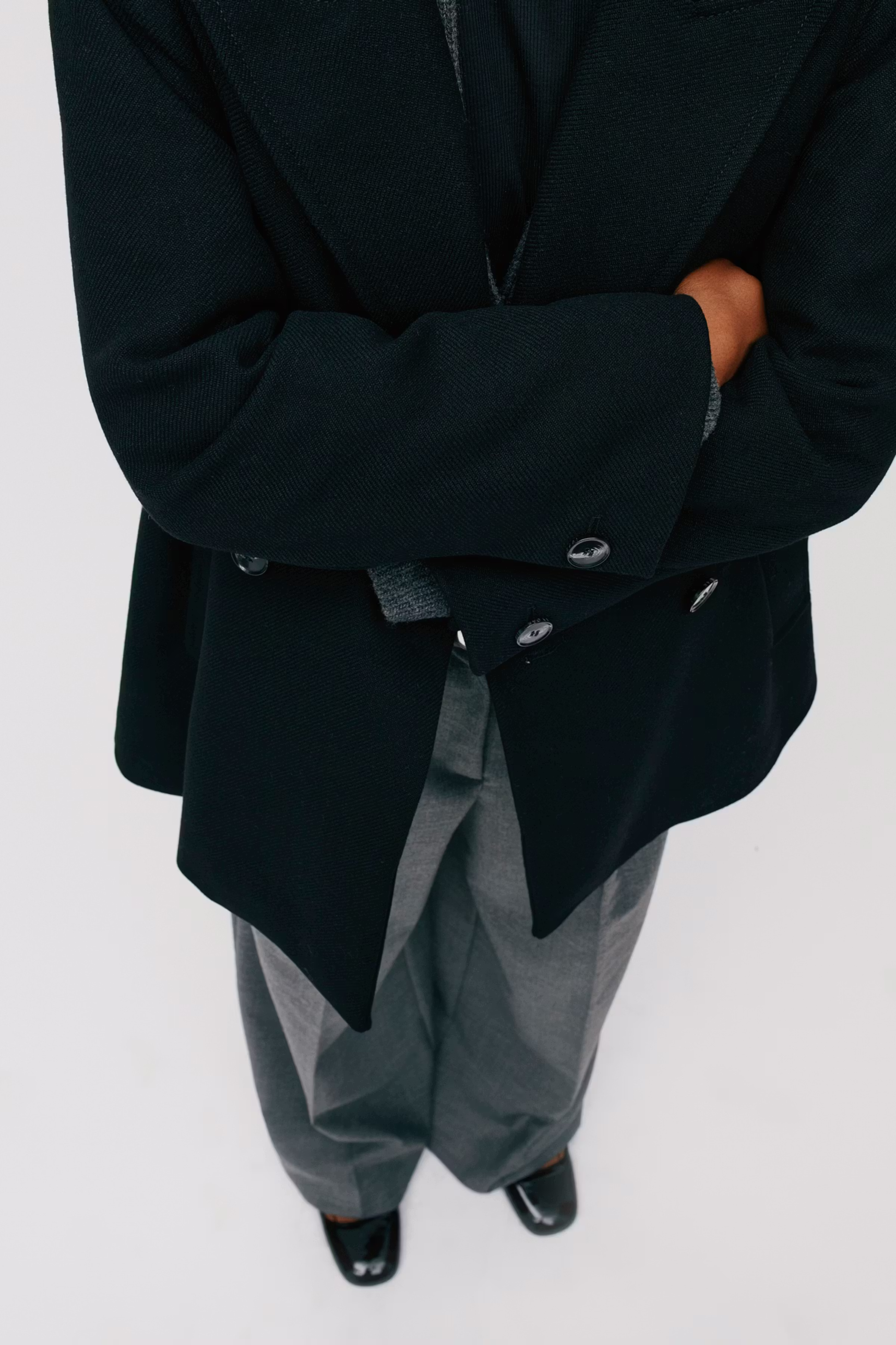 JENNA Coat LOOKBOOK FRONT 30600418-BK999