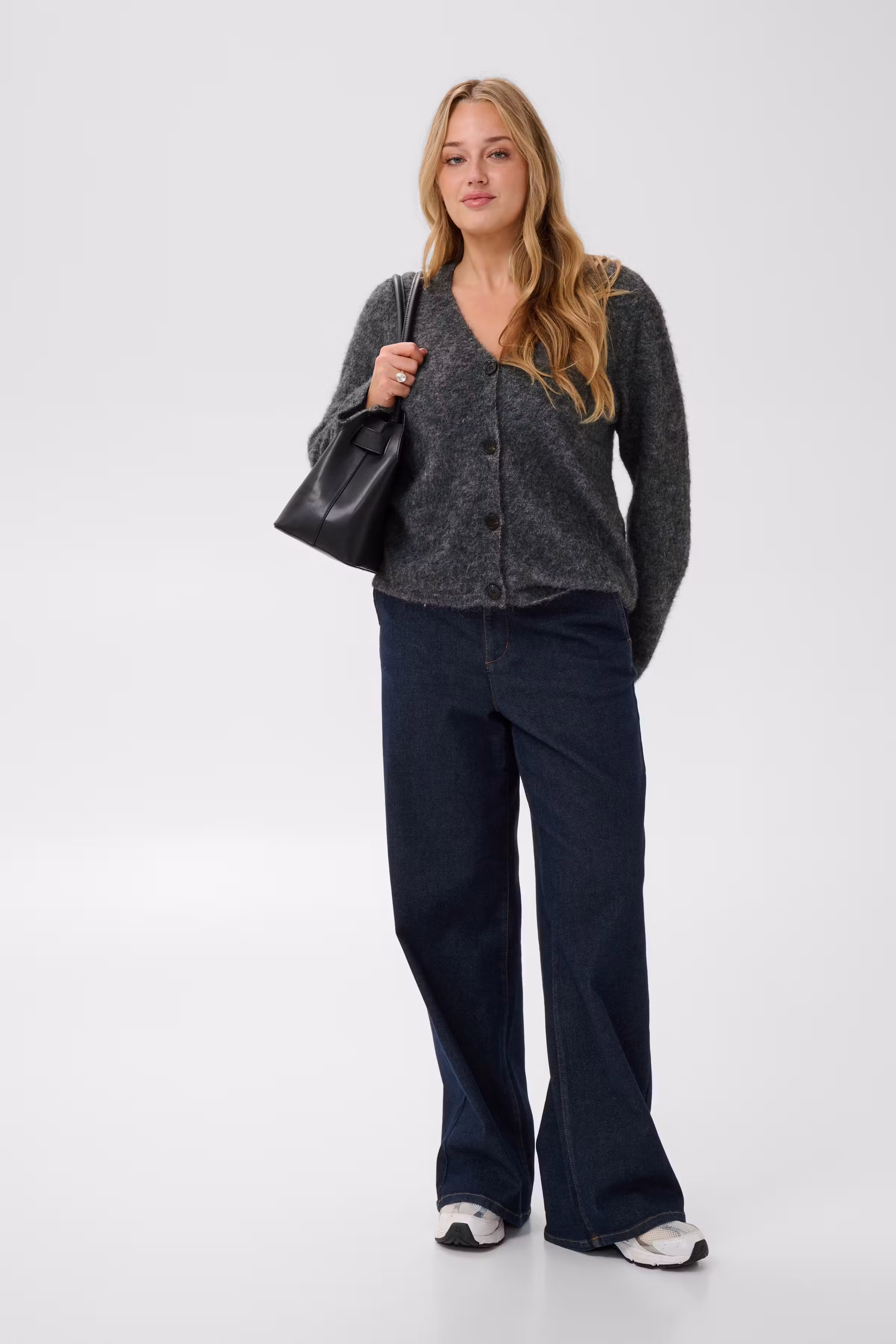 KCjordi Cardigan LOOKBOOK FRONT 10584580-100125