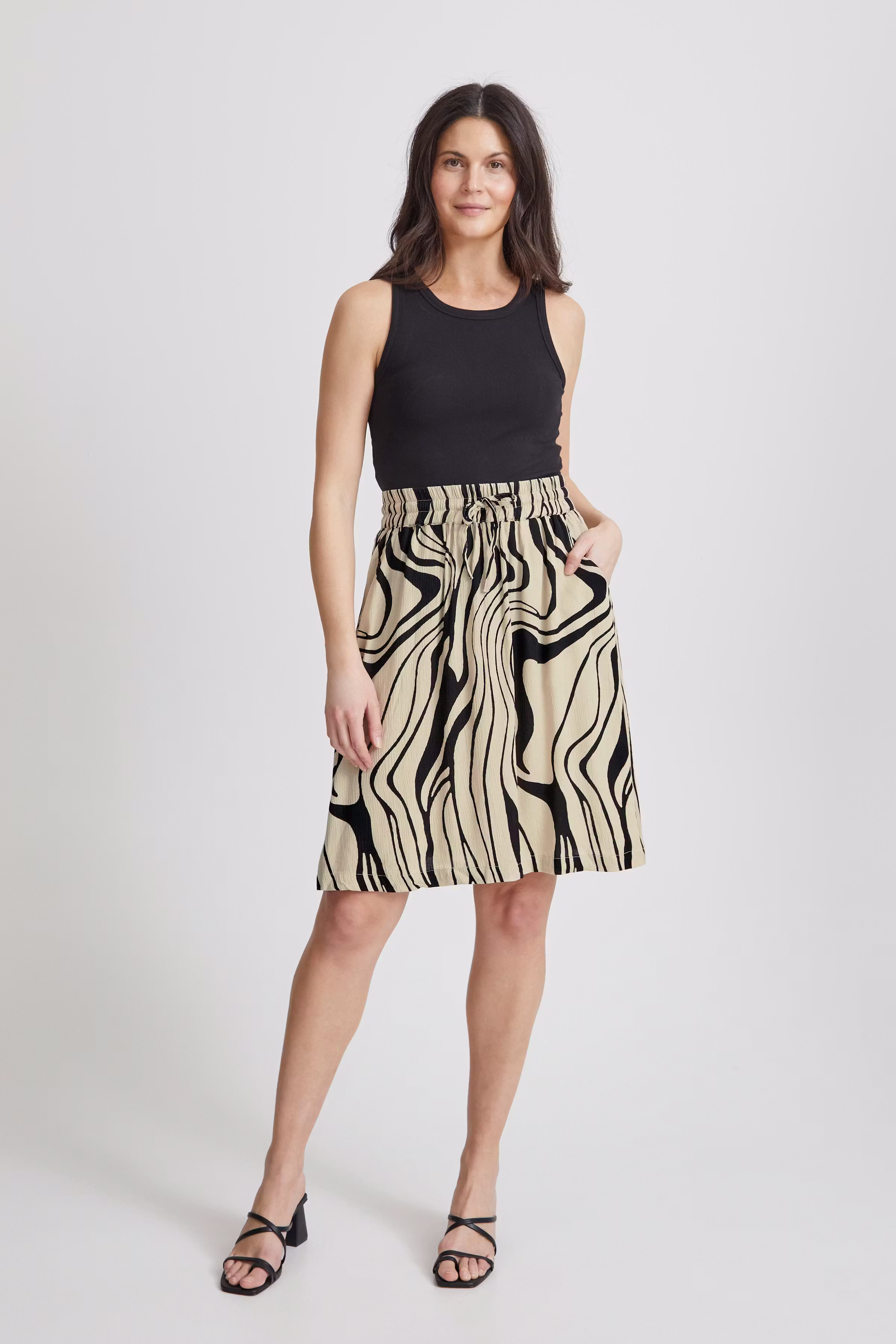 FXAVERY Skirt LOOKBOOK FRONT 20615393-204363