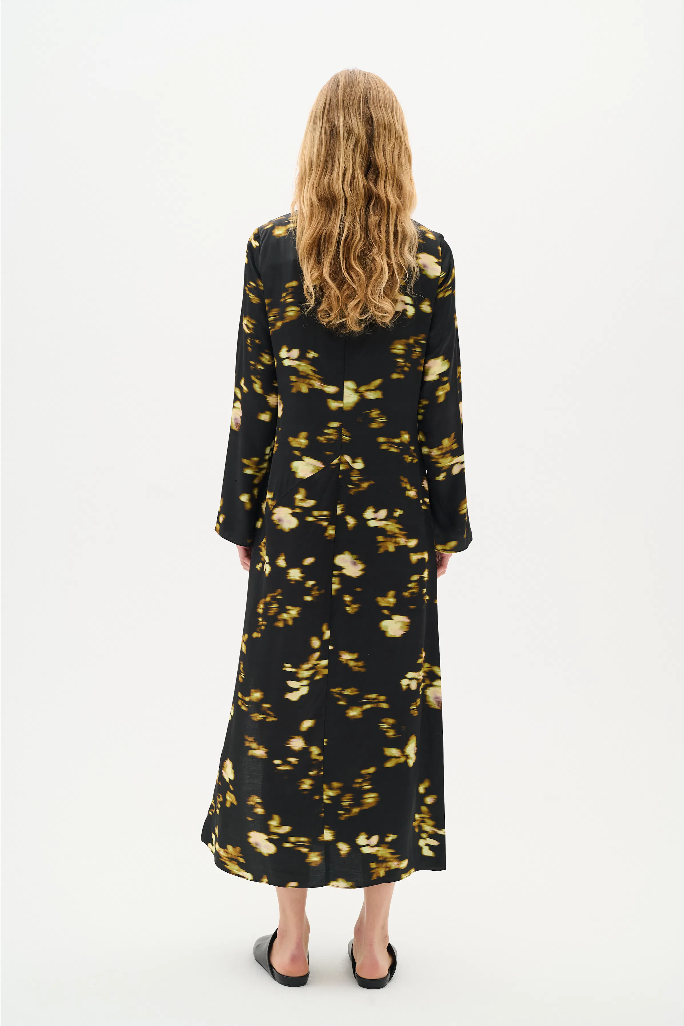 CassIW Kjole LOOKBOOK BACK 30110223-303528