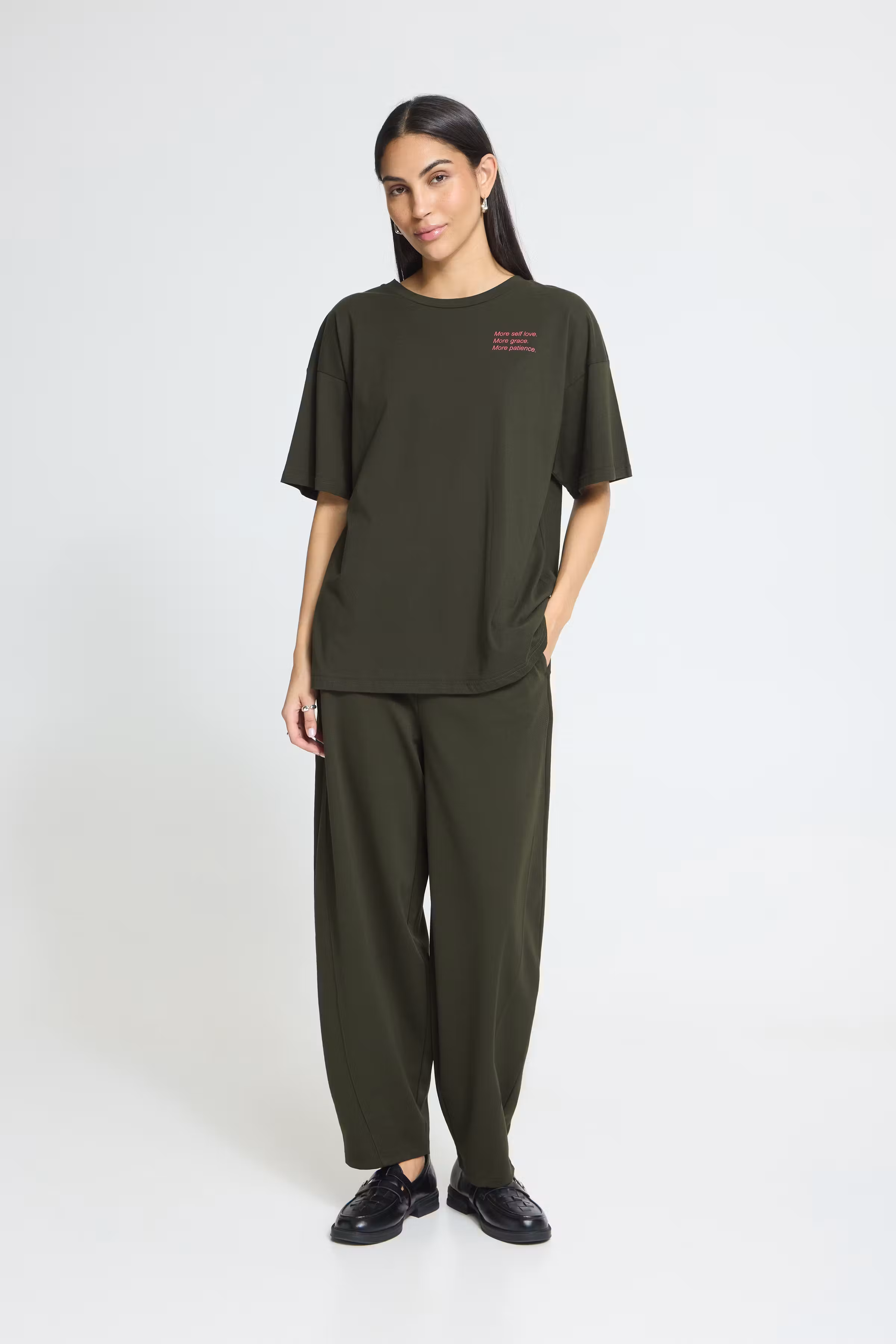 IHKAMILLE T-shirt LOOKBOOK FRONT 20126550-900010807