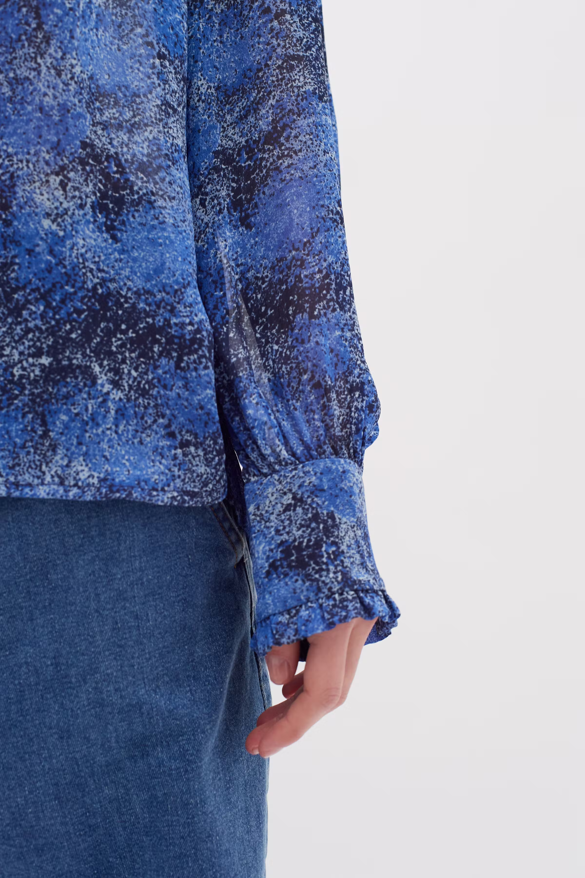 DavilaIW Shirt LOOKBOOK DETAIL 30108145-303113