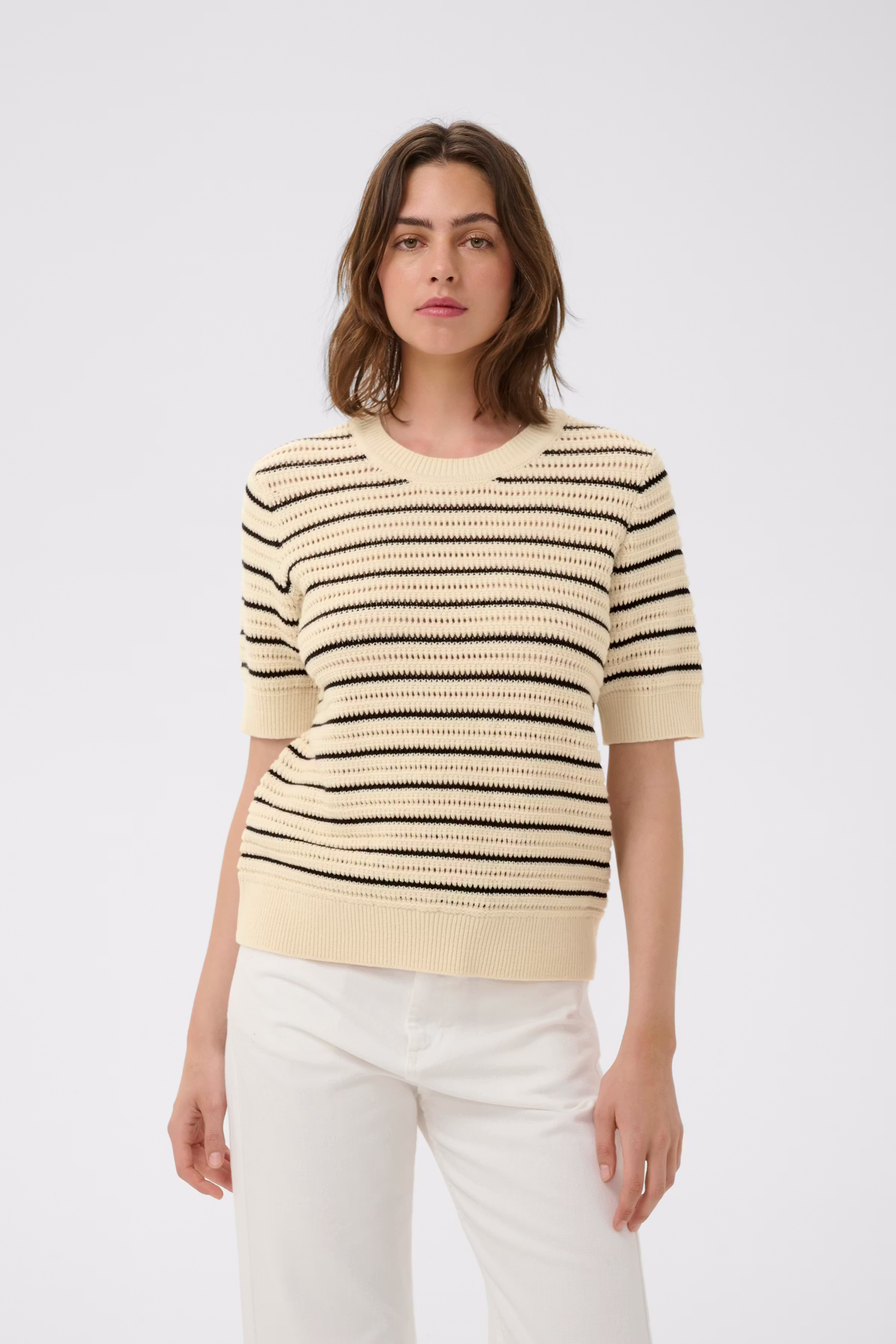 NELLIIW Top LOOKBOOK FRONT 30112750-900004134