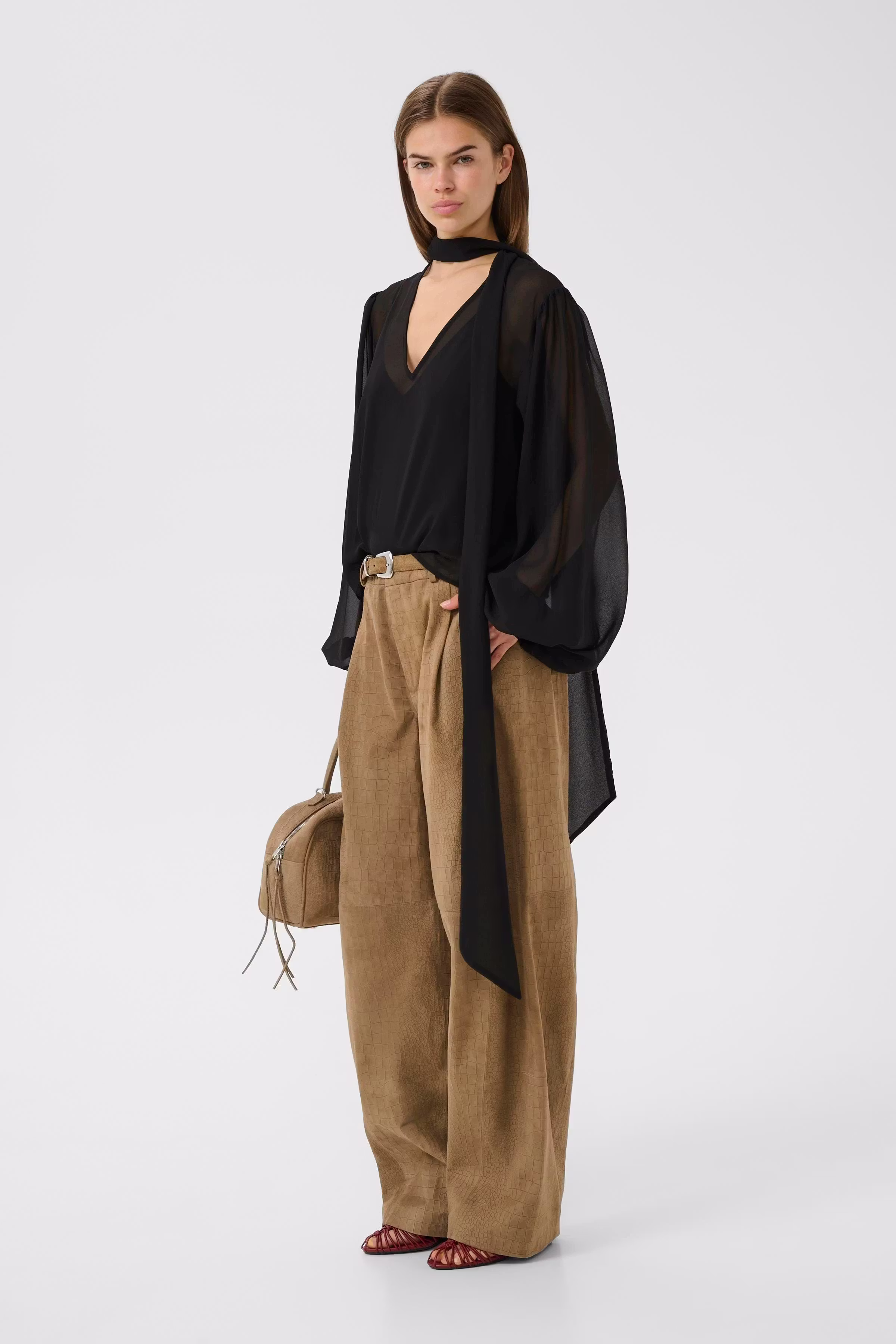 GZzurina Blouse LOOKBOOK FRONT 10911029-100017