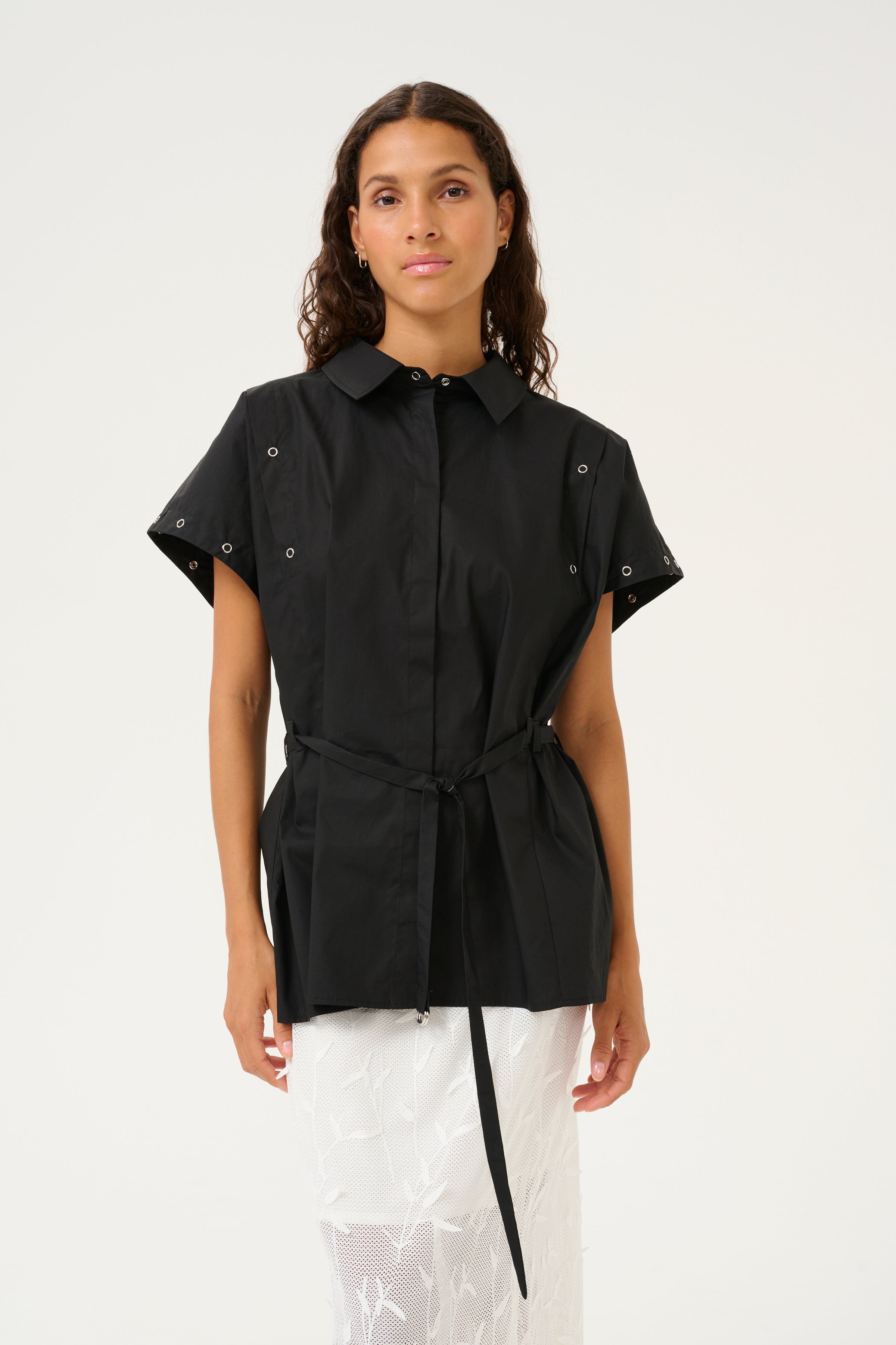 KBVicky Shirt LOOKBOOK FRONT 10105486-194008