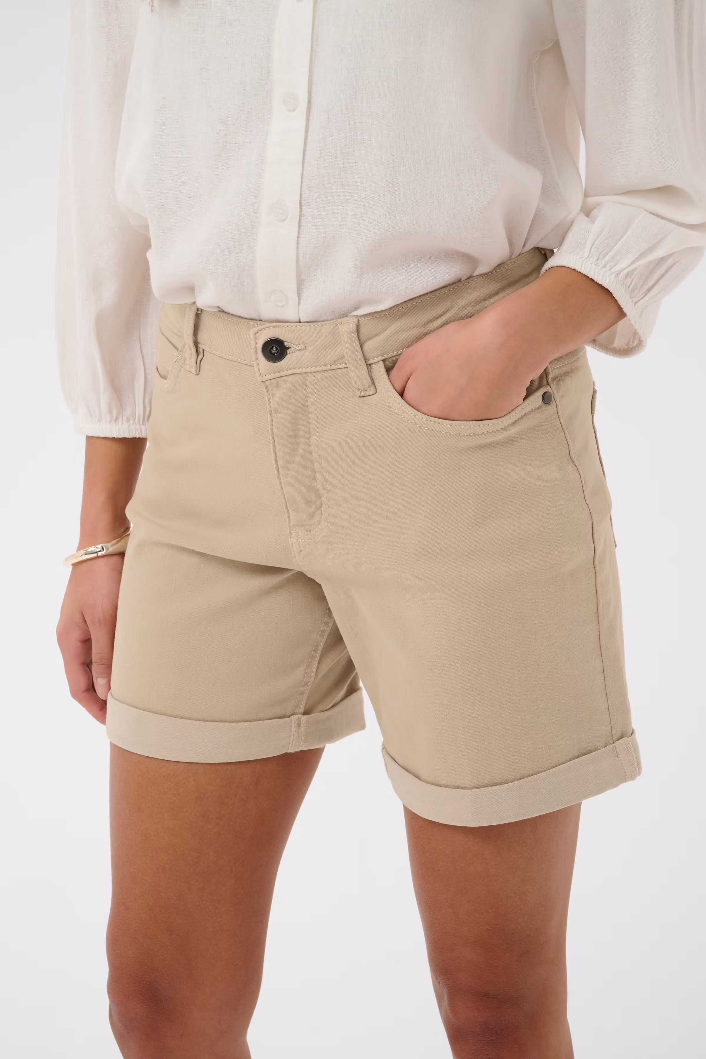 KAzelina Shorts LOOKBOOK DETAIL 10506524-151305