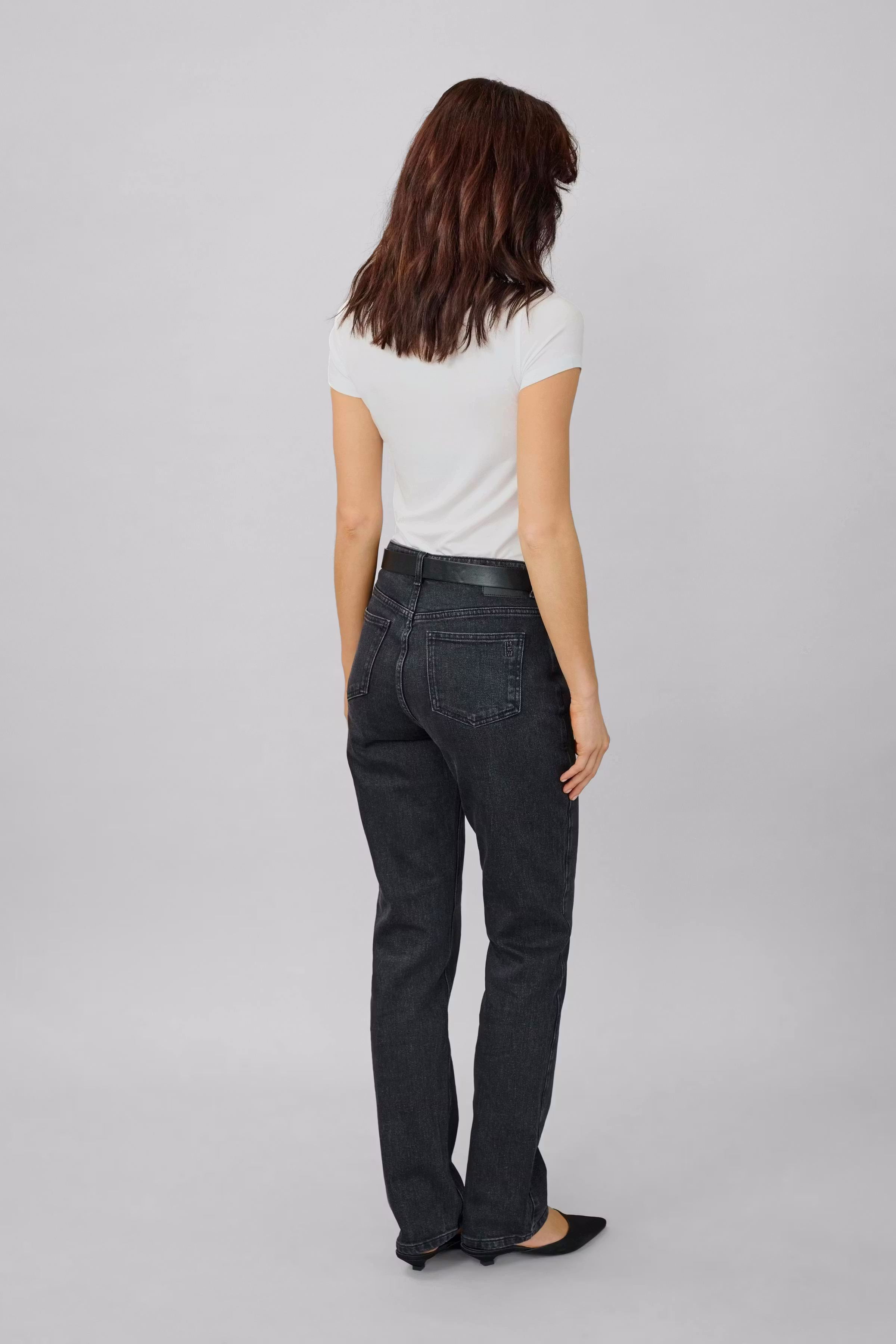 16 THE MODAL TEE LOOKBOOK BACK 10703596-110601