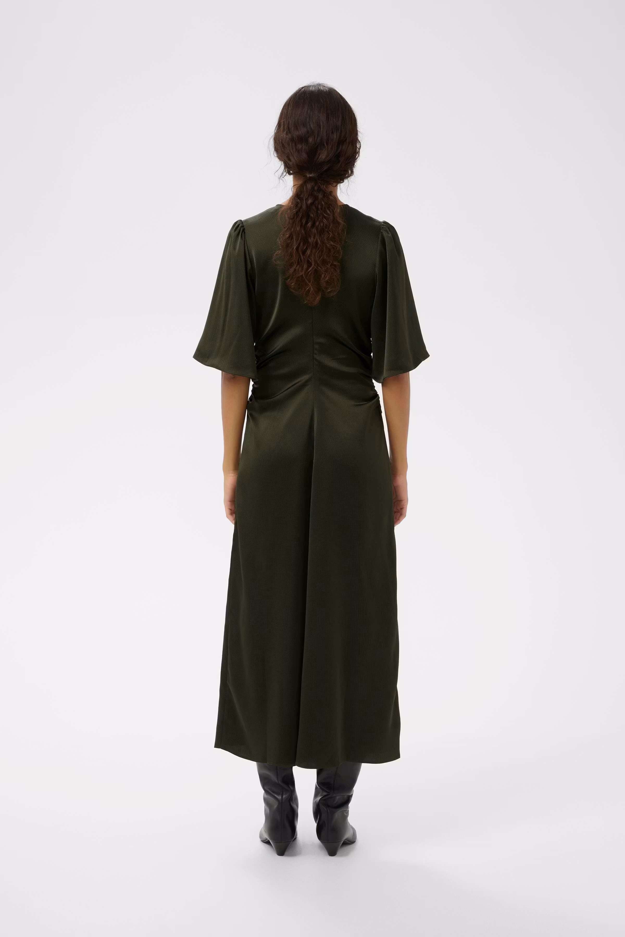 SendraIW Fitted Dress LOOKBOOK BACK 30110791-190509