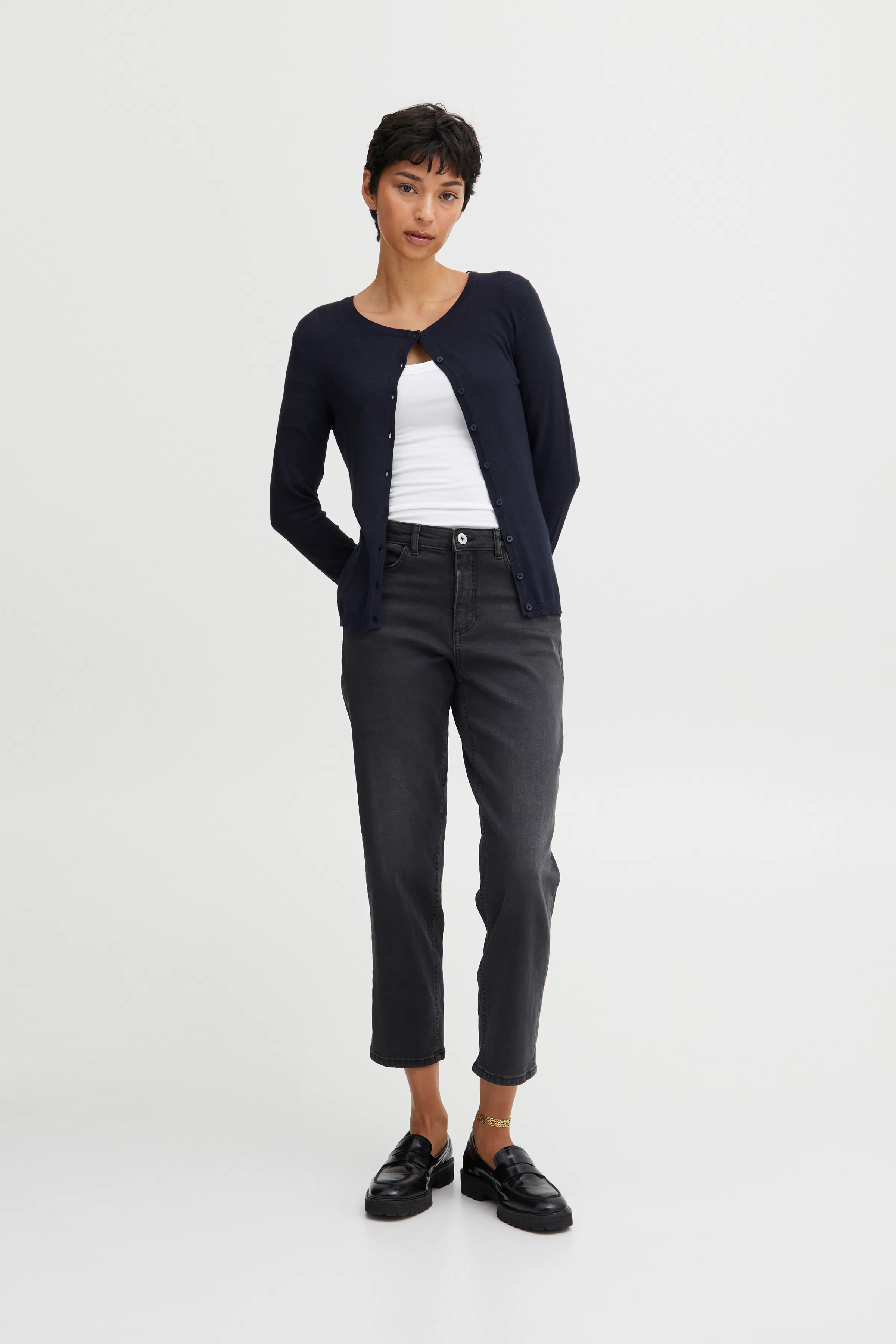 IHMAFA Cardigan LOOKBOOK FRONT 103115-14044