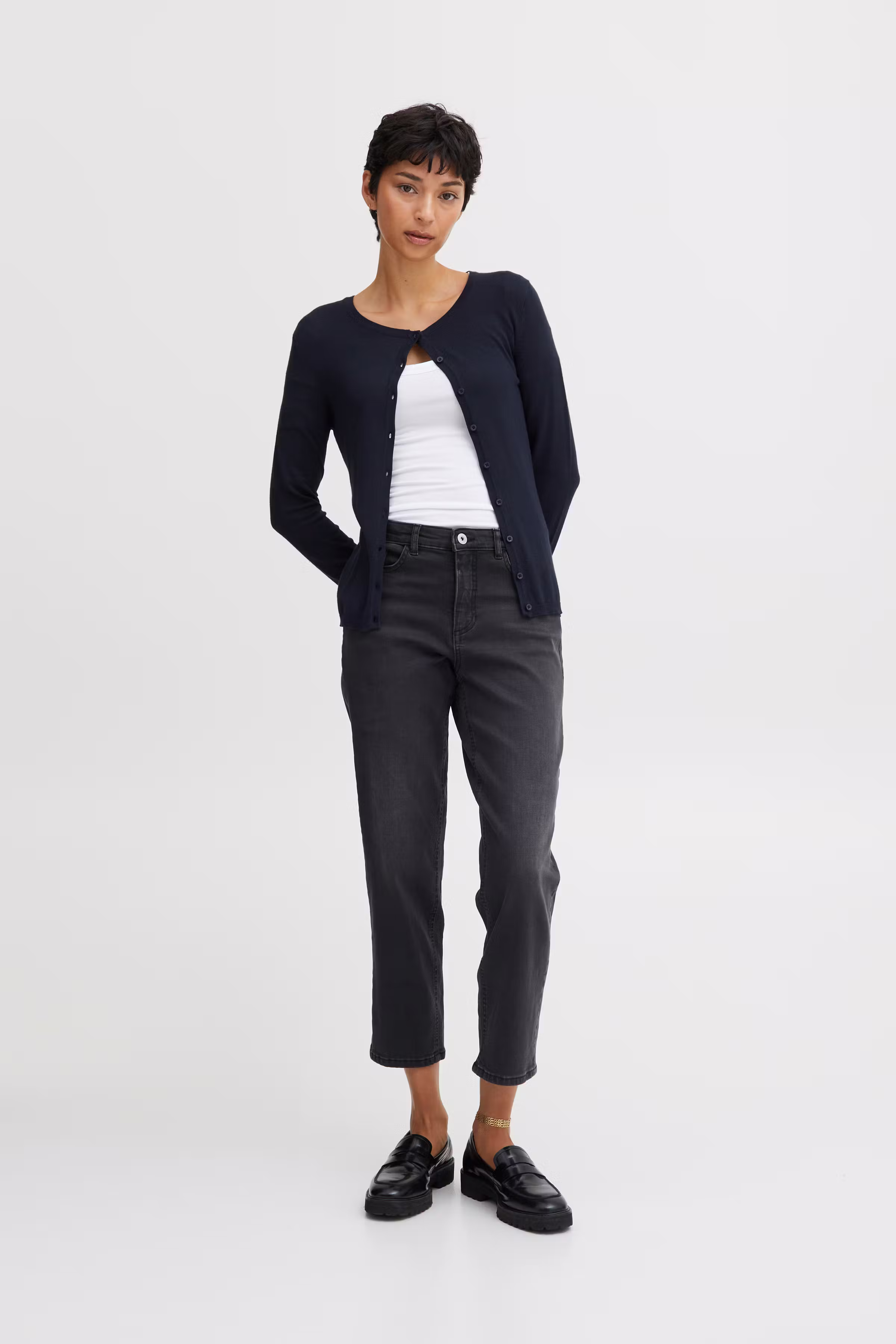 IHMAFA Cardigan LOOKBOOK FRONT 103115-14044