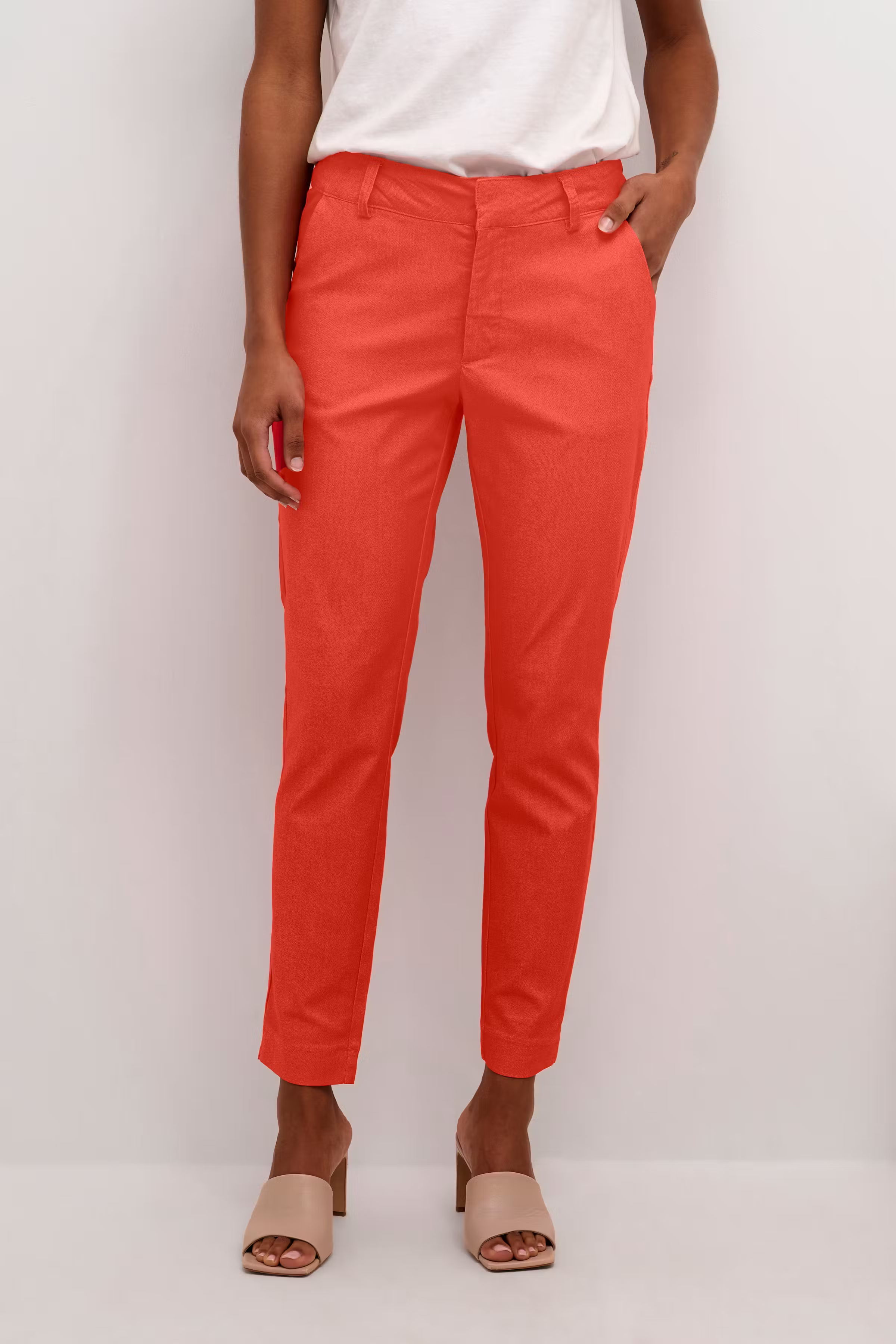 KAlea Bukser LOOKBOOK FRONT 10505191-181664