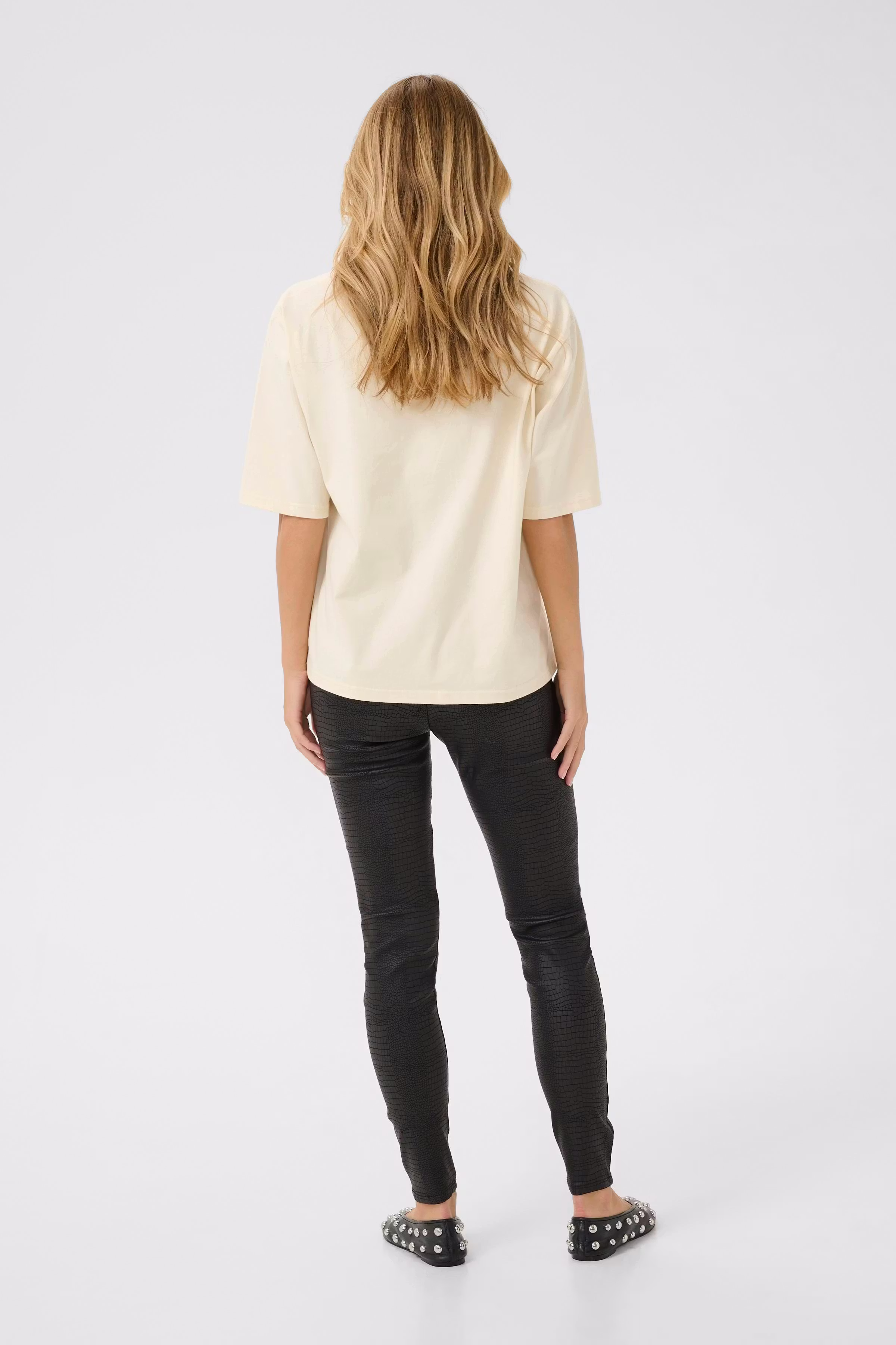 CRLeona T-shirt LOOKBOOK BACK 10614271-130905