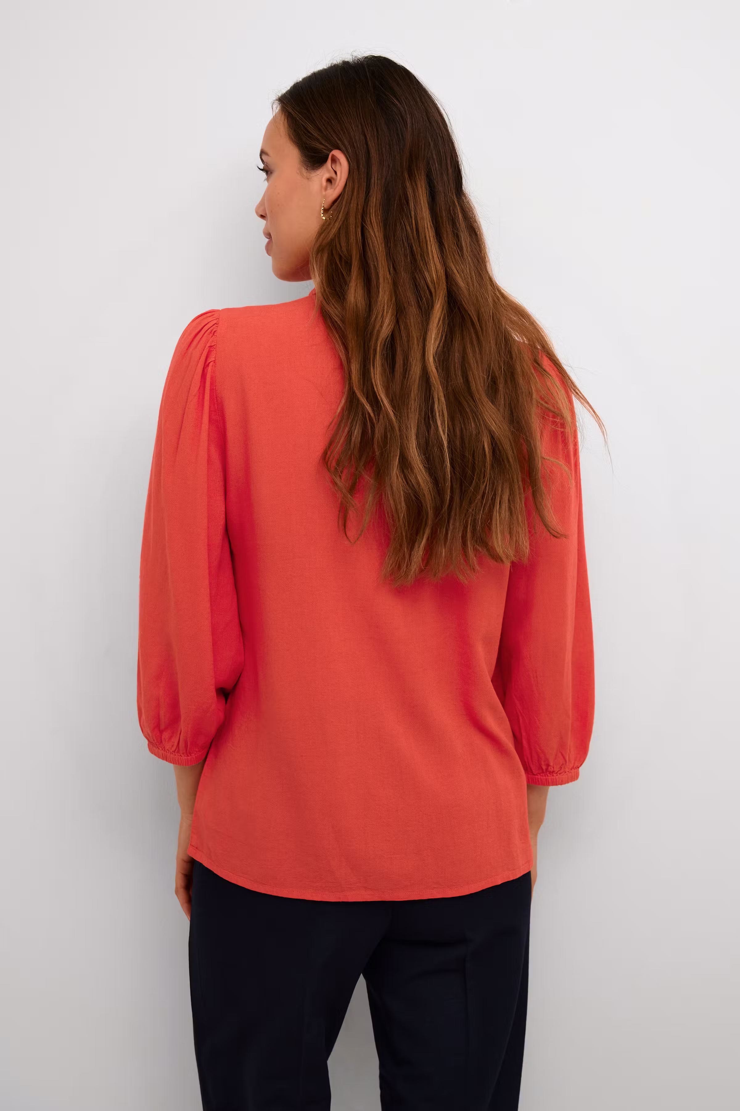 KAmilia Linen shirt LOOKBOOK BACK 10508361-181651