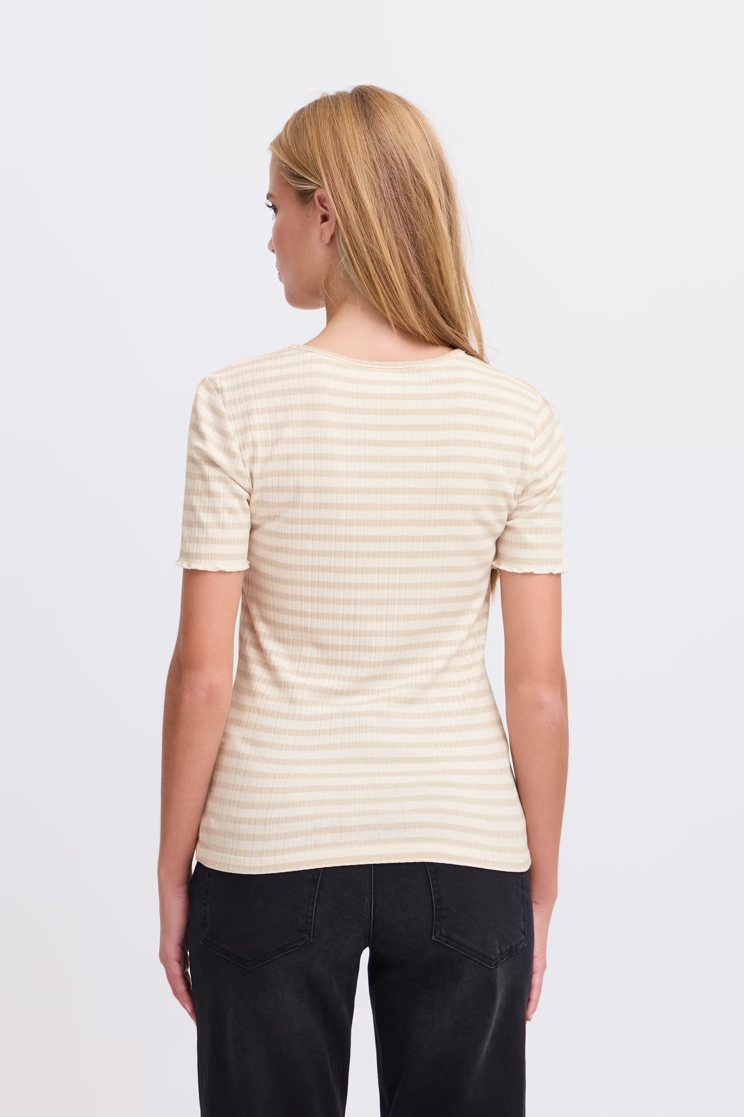 IHCELLA T-shirt LOOKBOOK BACK 20122818-204496