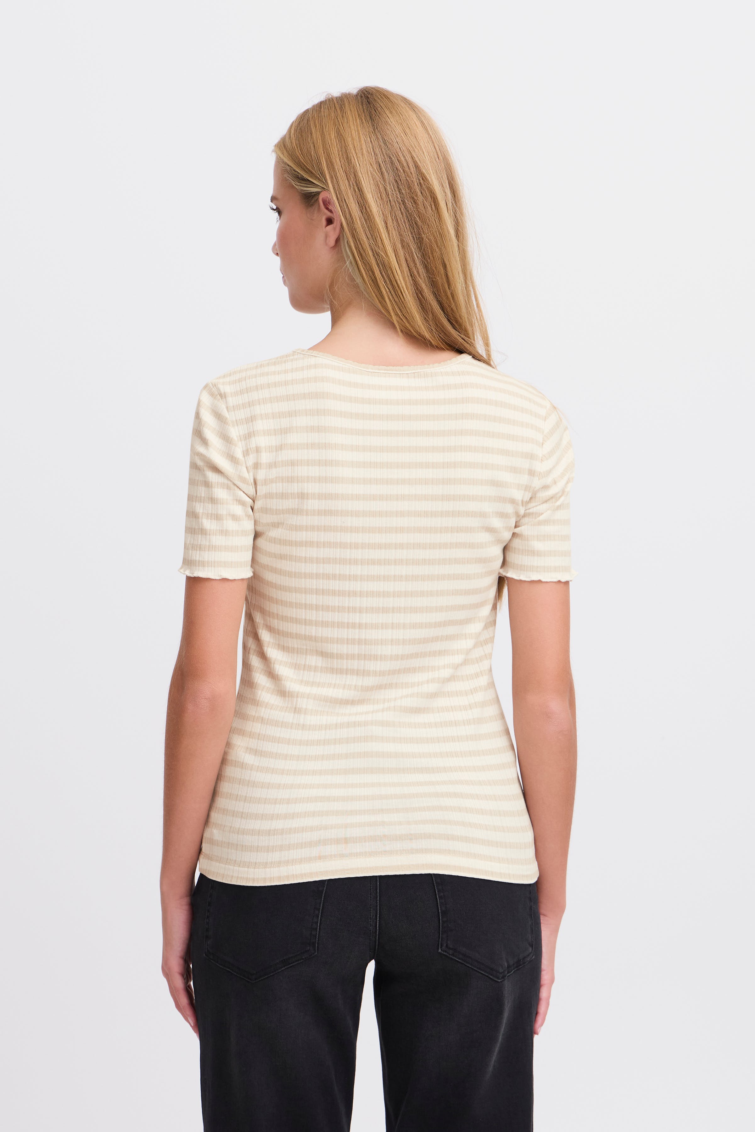 IHCELLA T-shirt LOOKBOOK BACK 20122818-204496