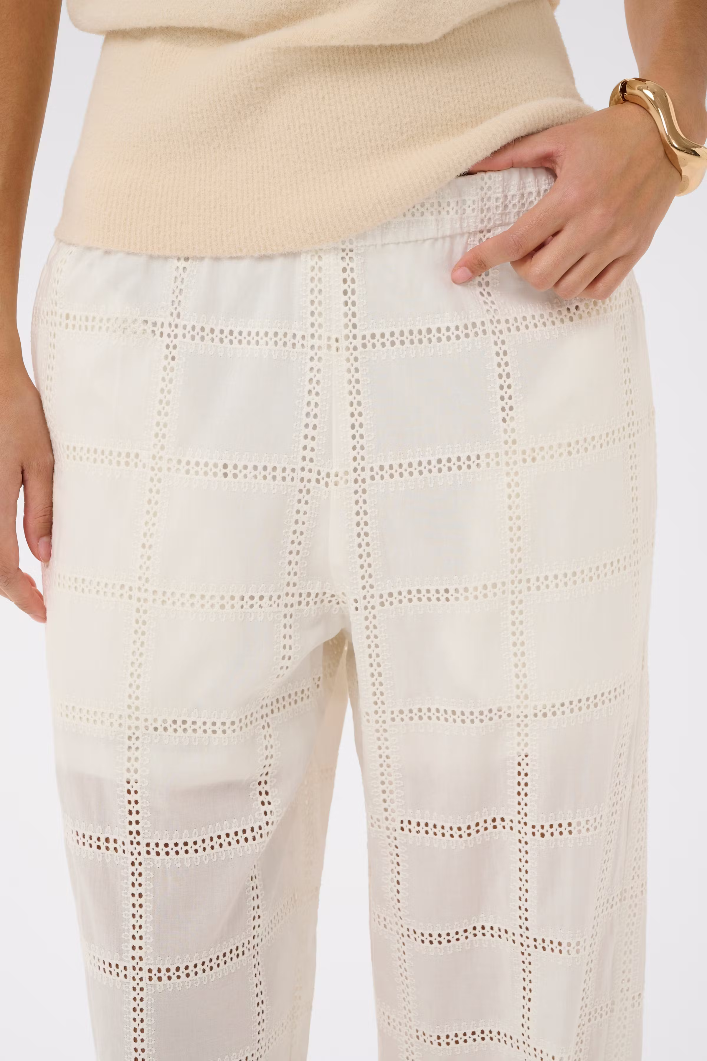 SLCarmelita Byxor LOOKBOOK DETAIL 30409181-111001