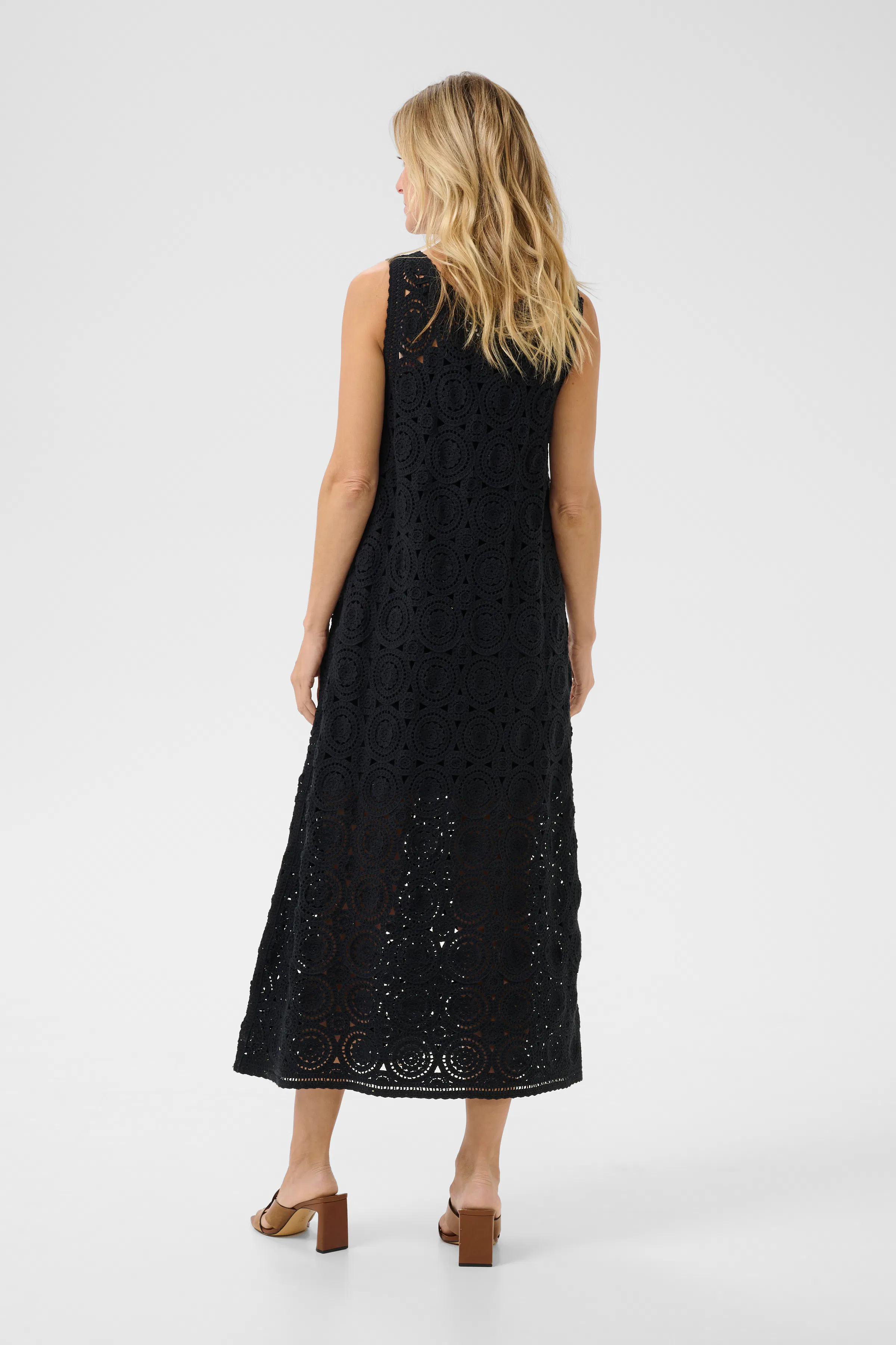 CRRusti Crochet dress LOOKBOOK BACK 10613728-100120