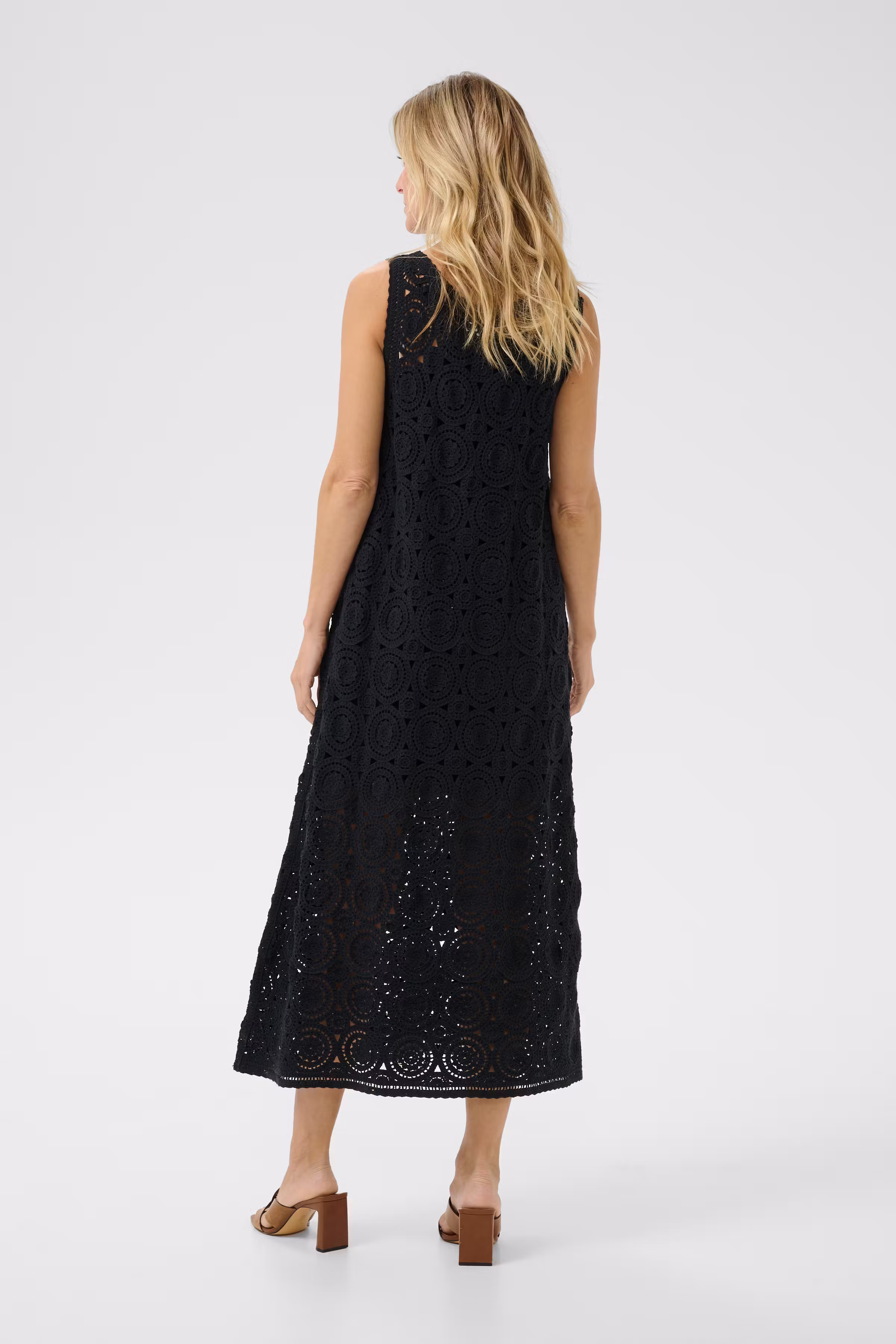 CRRusti Dress LOOKBOOK BACK 10613728-100120