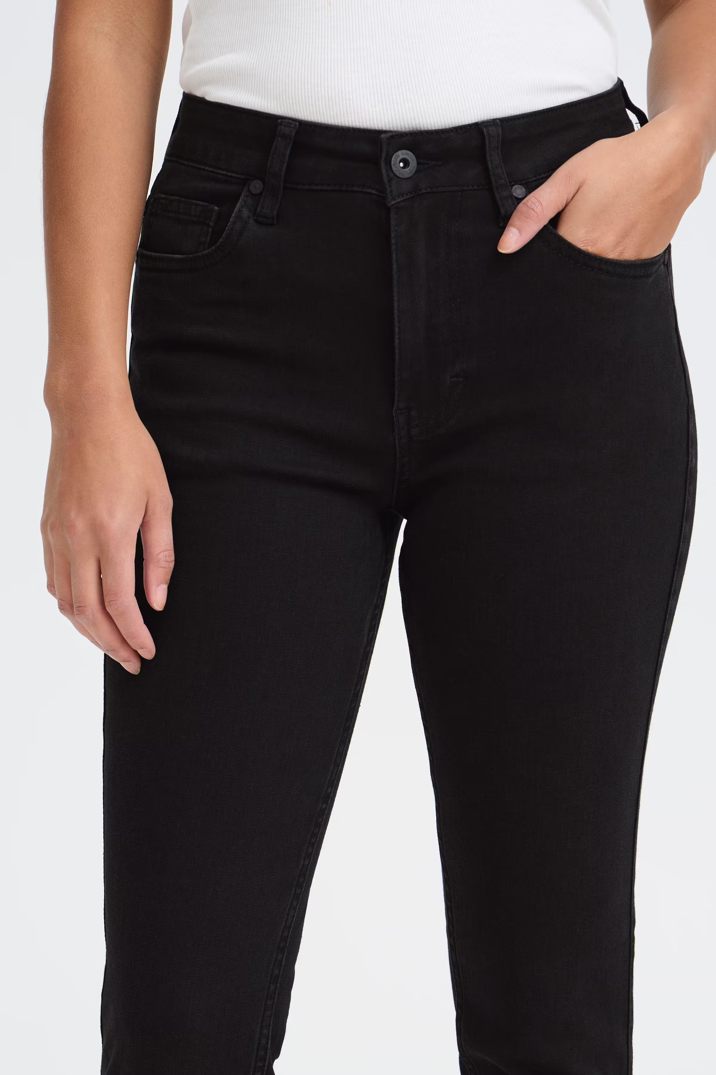 PZEMMELINA HW Jeans Skinny Leg LOOKBOOK DETAIL 50207163-200004