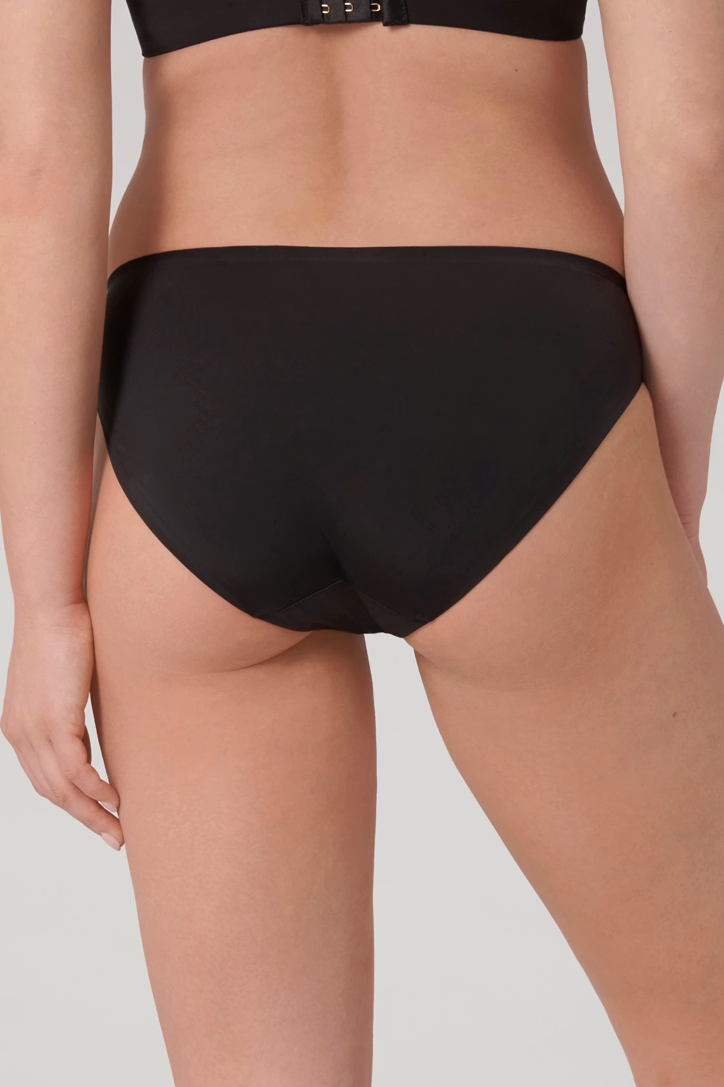 BodyMake-Up Panties LOOKBOOK BACK 40500120-T0004