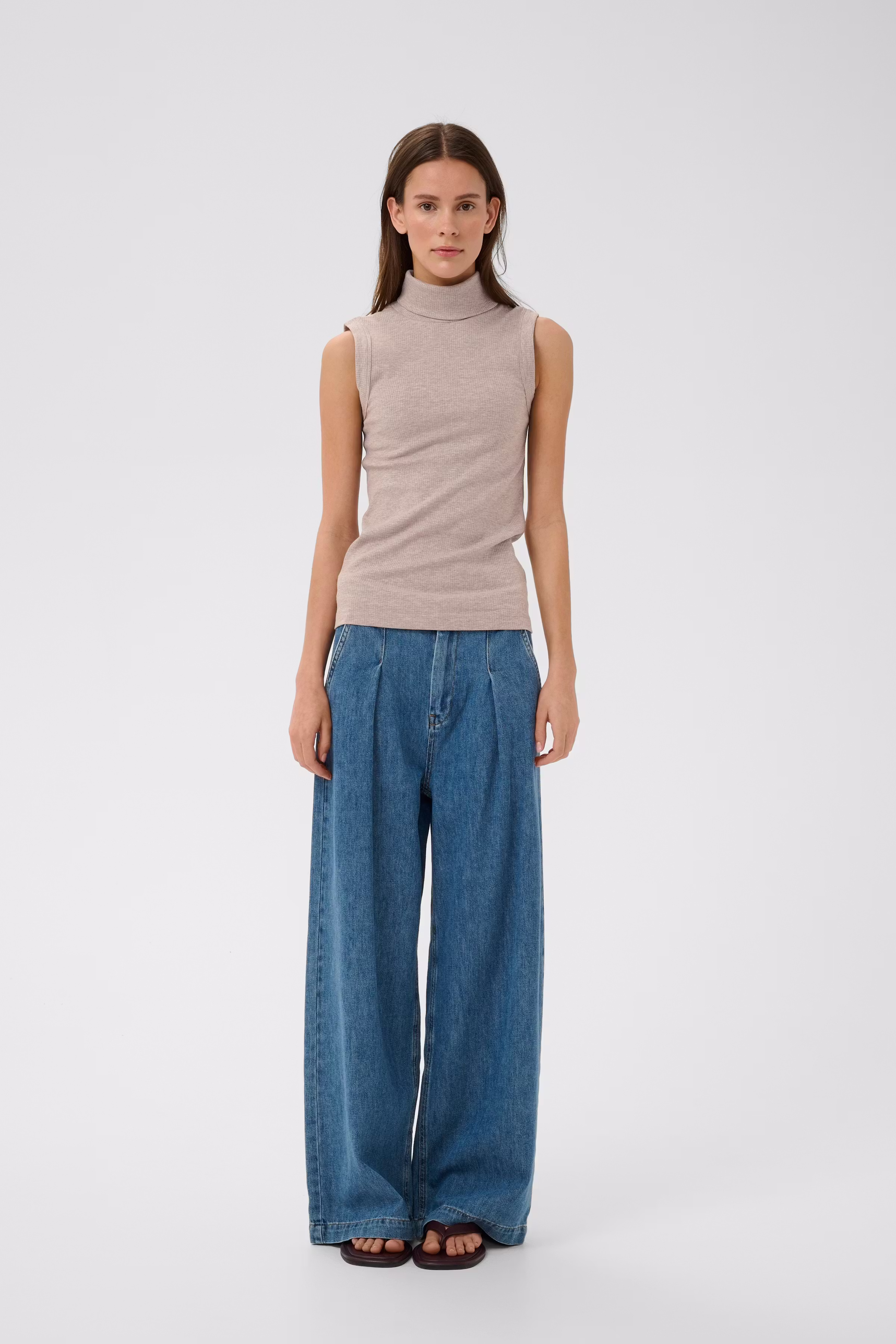 DagnaIW Top LOOKBOOK FRONT 30107007-1545031