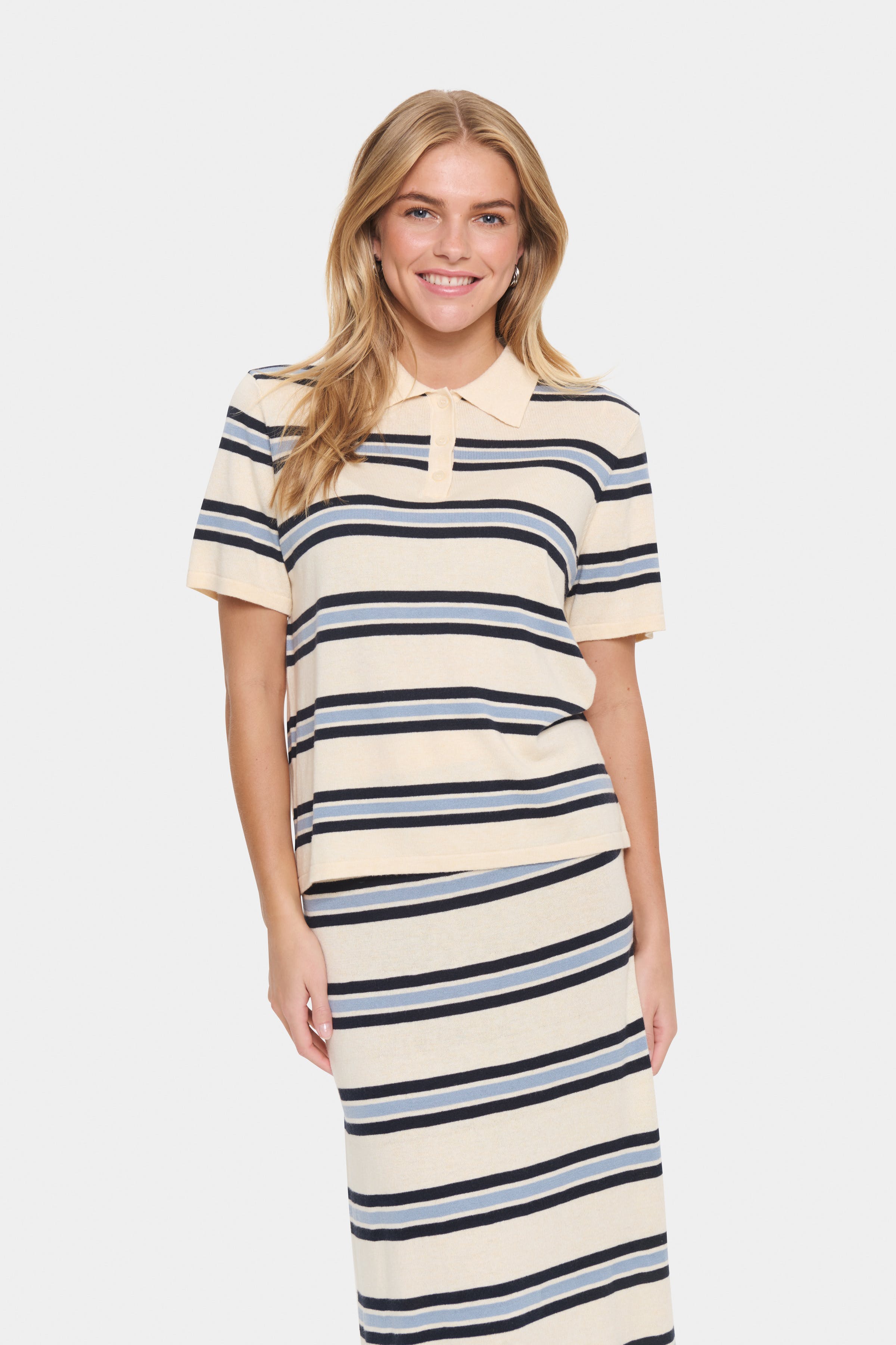 LuviaSZ Pullover LOOKBOOK FRONT 30514231-164021