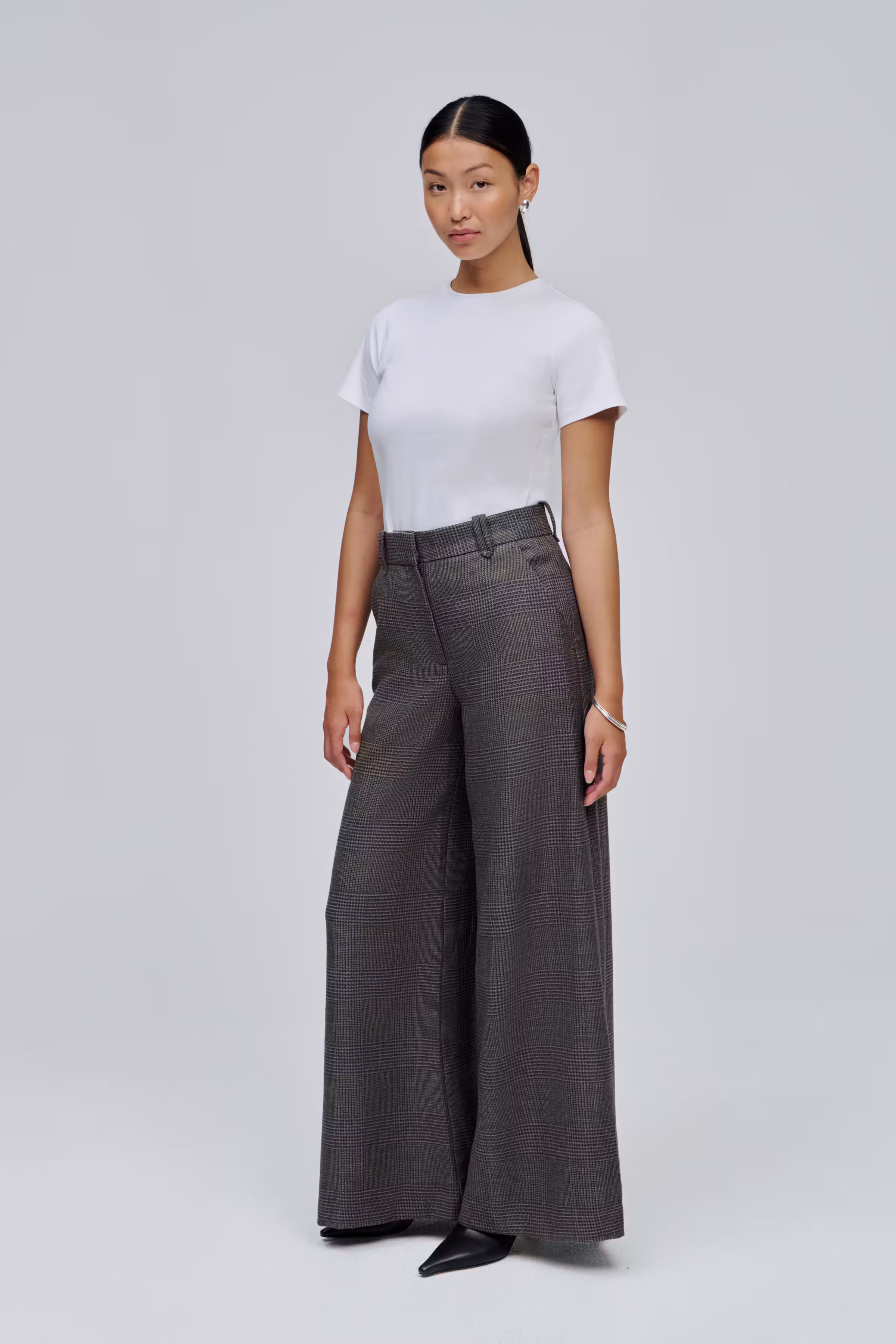 IOPersyia Trousers LOOKBOOK FRONT 30600059-MC1999