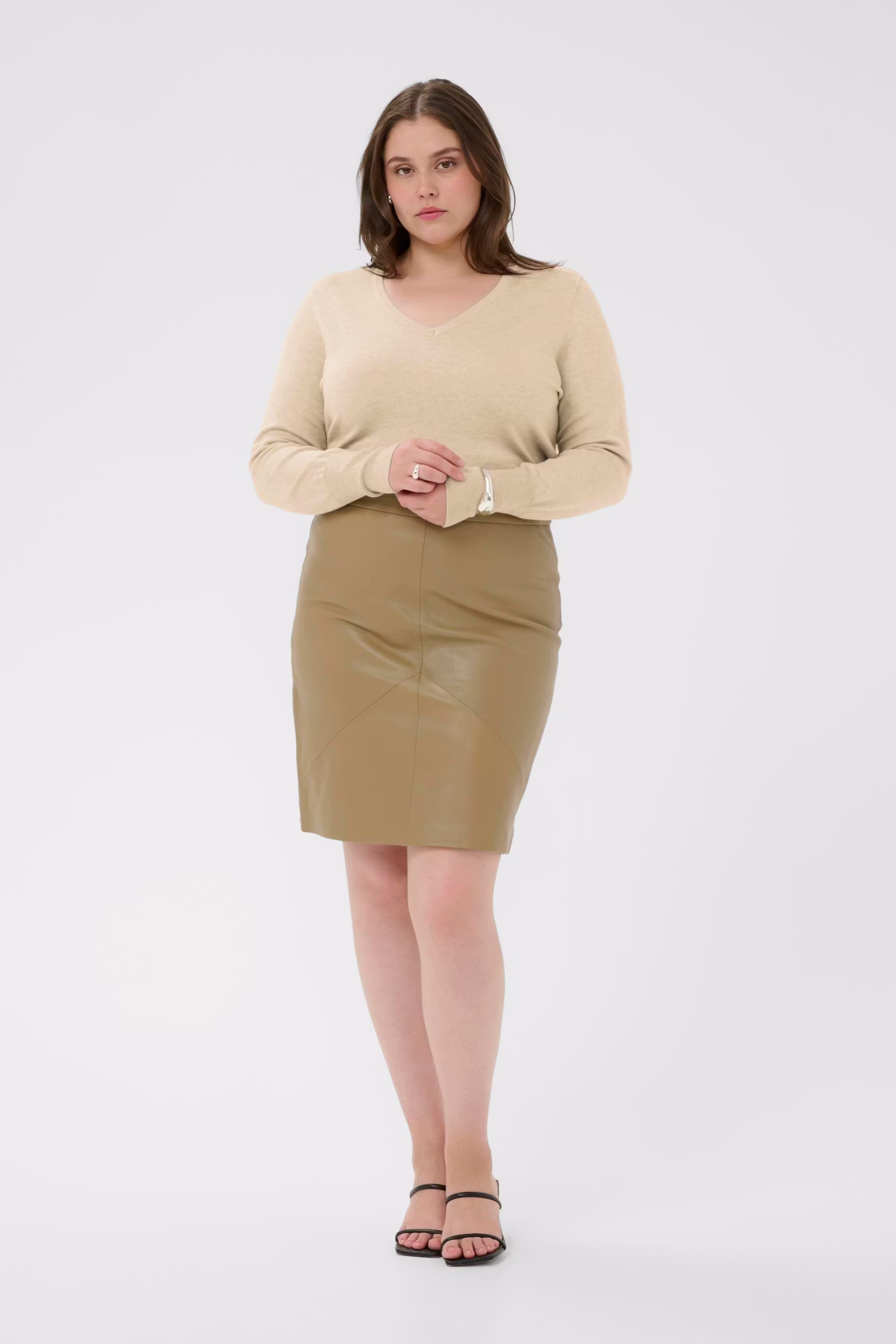 KClizzy Pullover LOOKBOOK FRONT 10584065-1513051