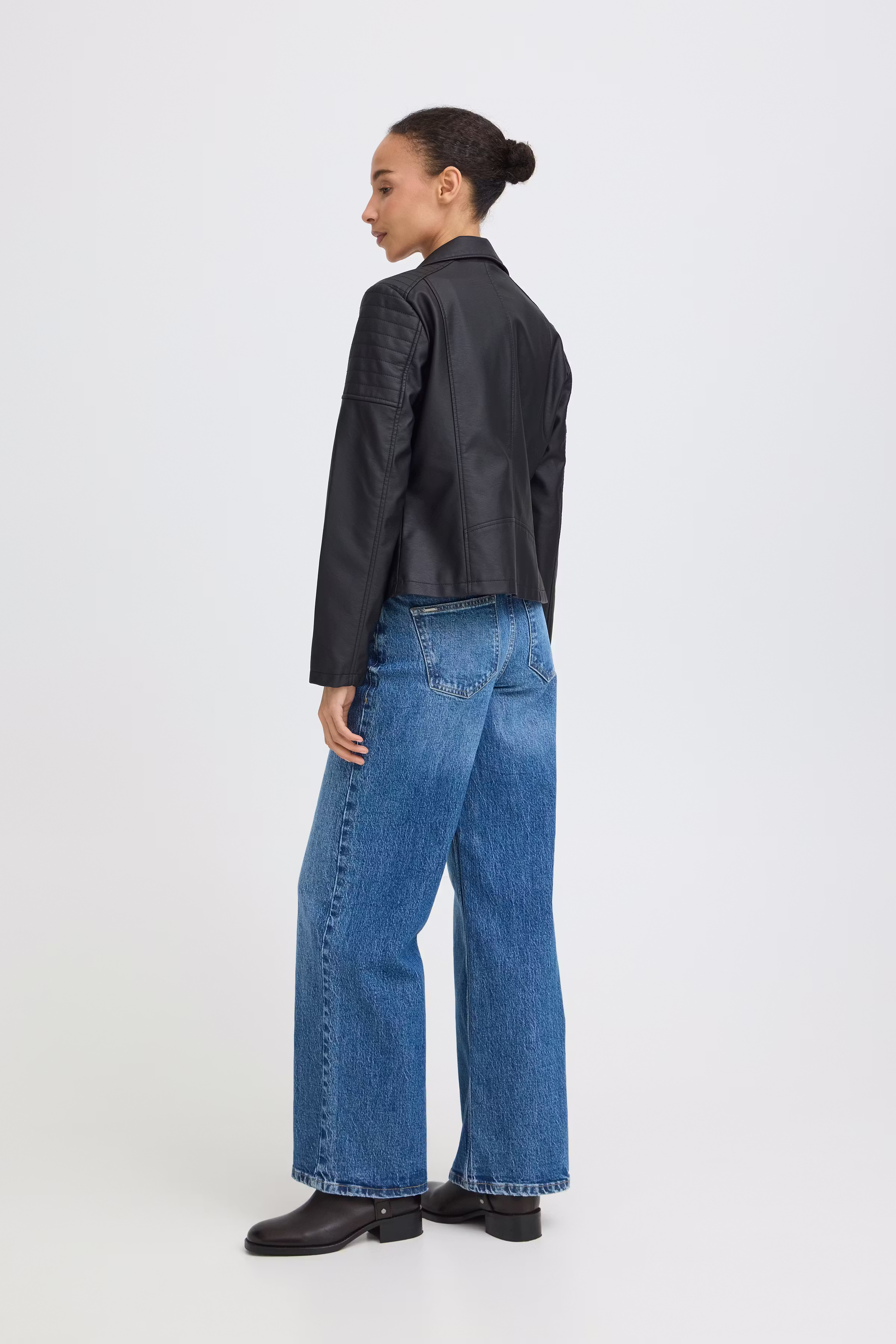 BYACOM Yttertøy LOOKBOOK BACK 20819700-194008