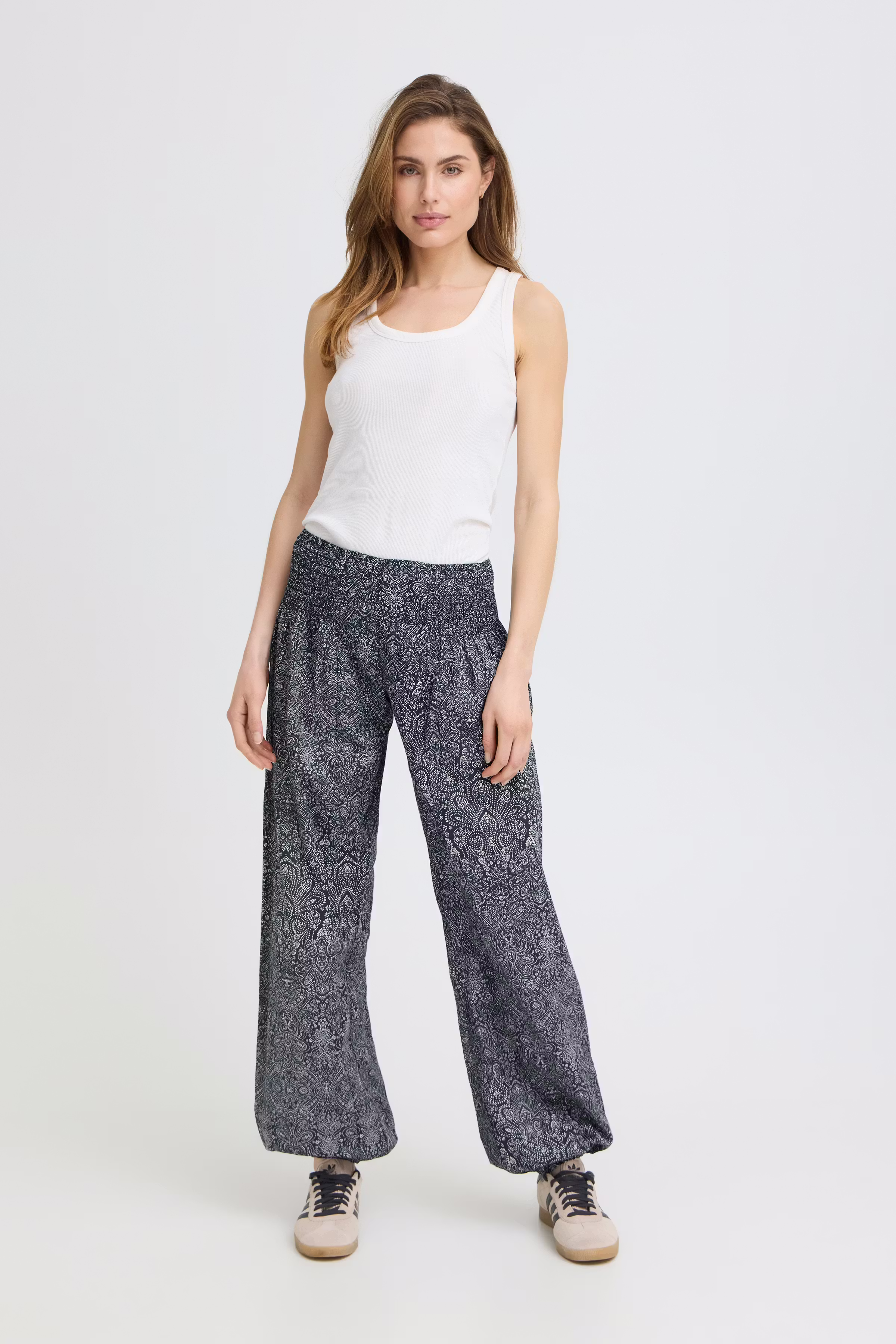 PZJILL Wide Trousers LOOKBOOK FRONT 50200338-200262