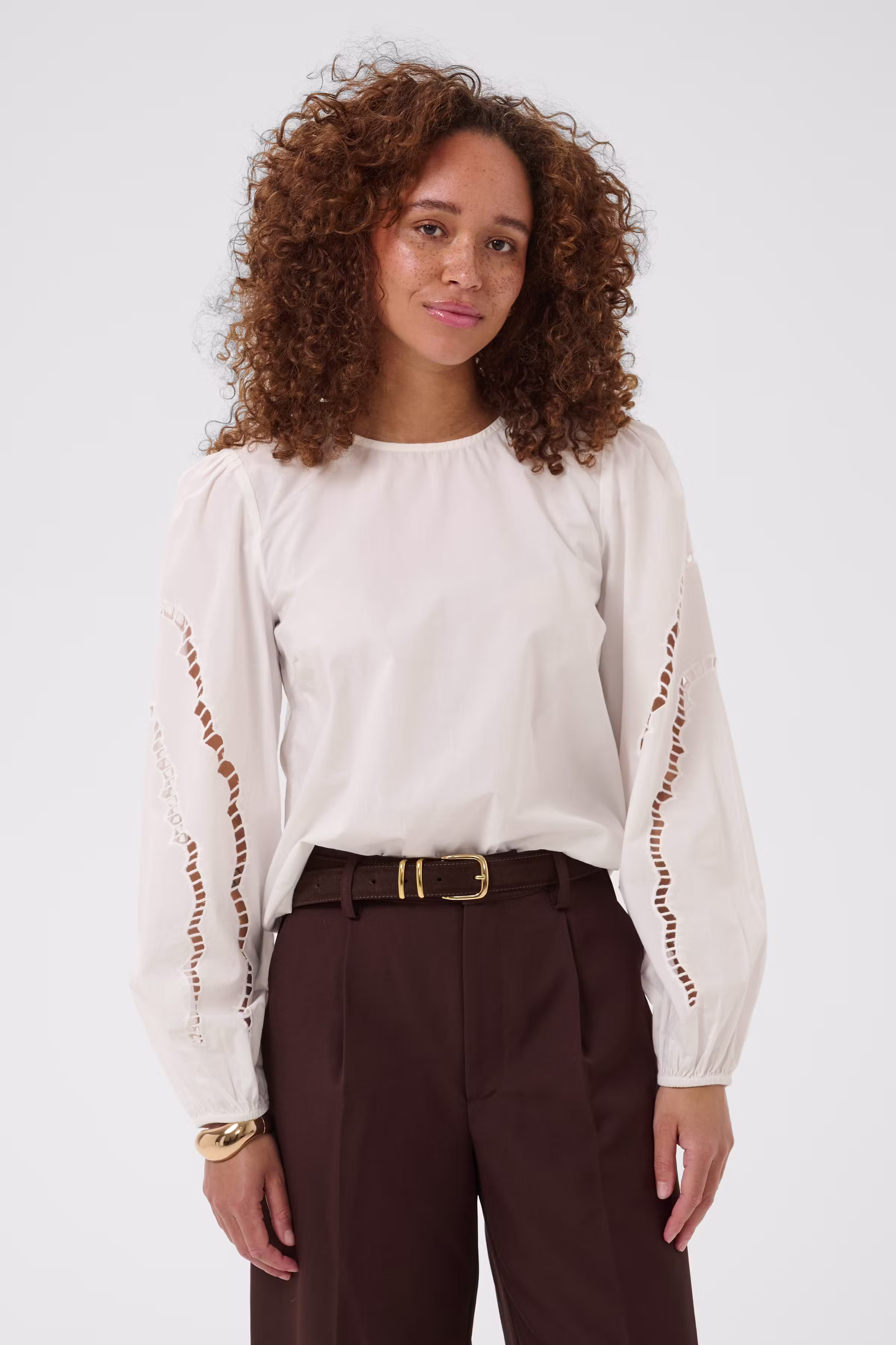 KAroxy Blouse LOOKBOOK FRONT 10511899-110602