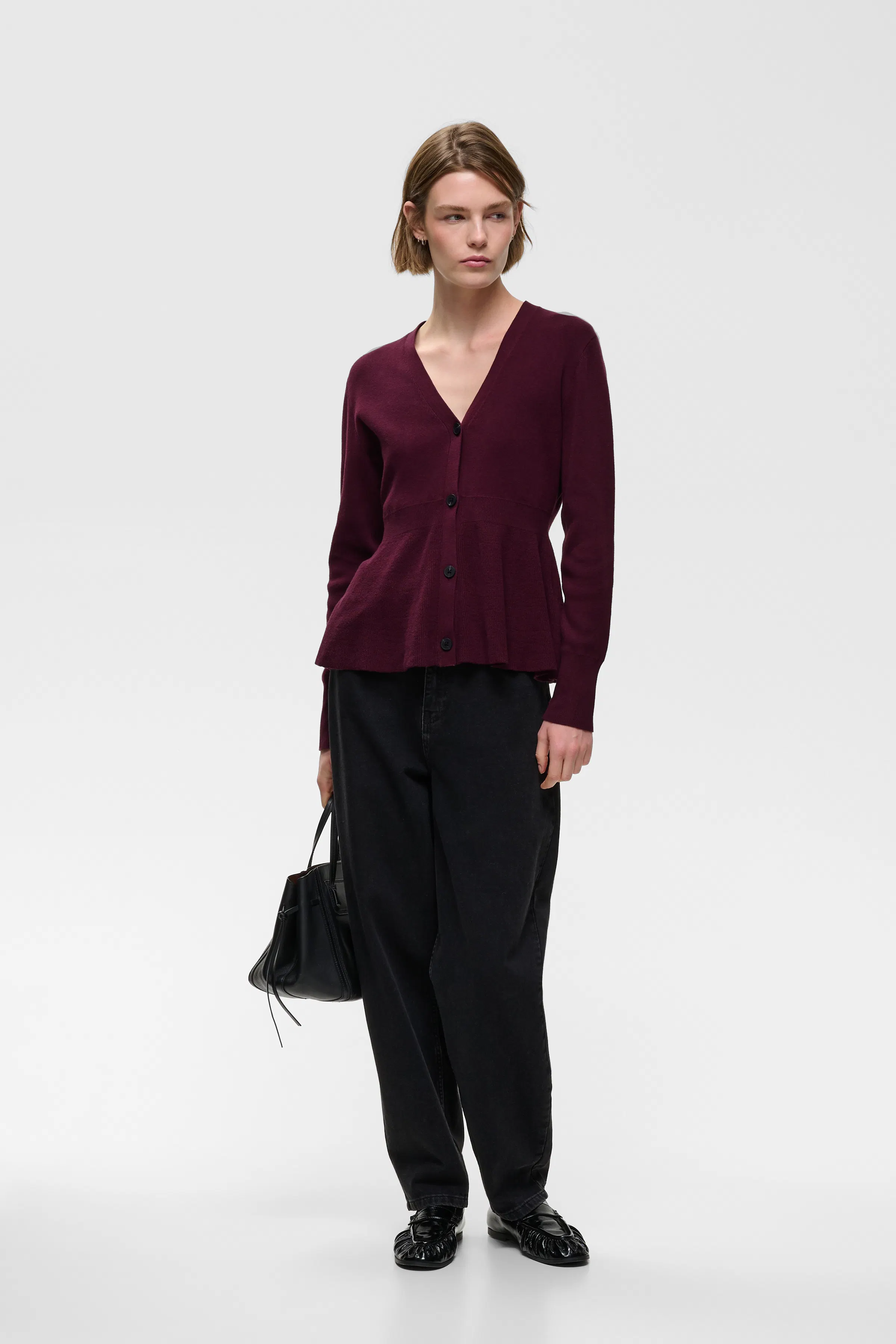 DoraIW Cardigan LOOKBOOK FRONT 30111435-192118