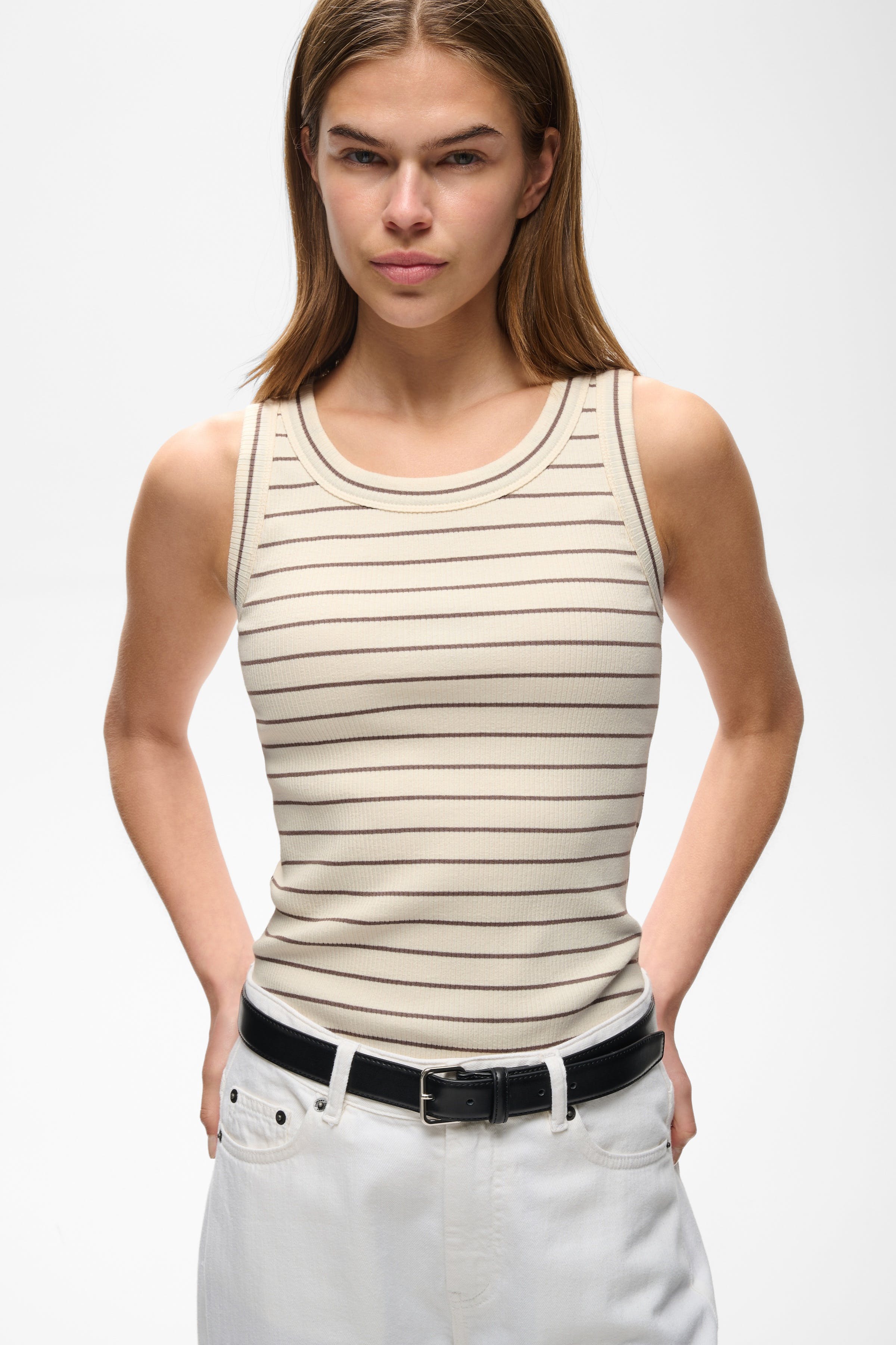 DagnaIW Top LOOKBOOK DETAIL 30107268-305171
