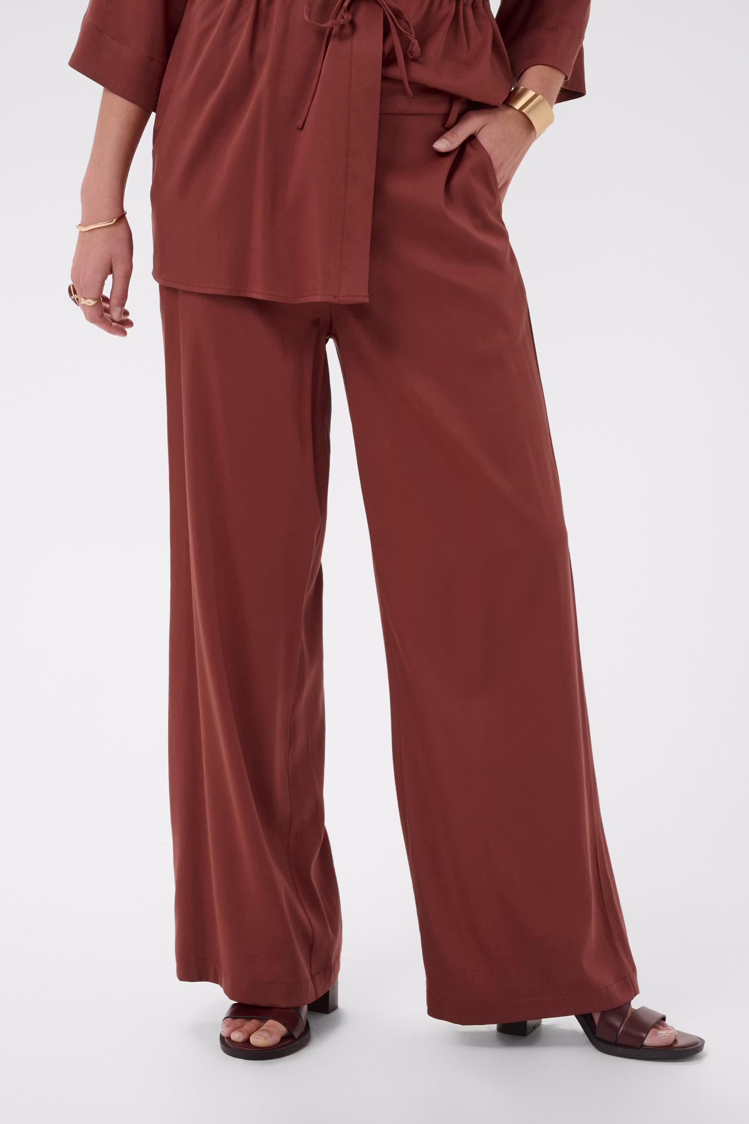 CRThelma Hose LOOKBOOK FRONT 10615164-181323