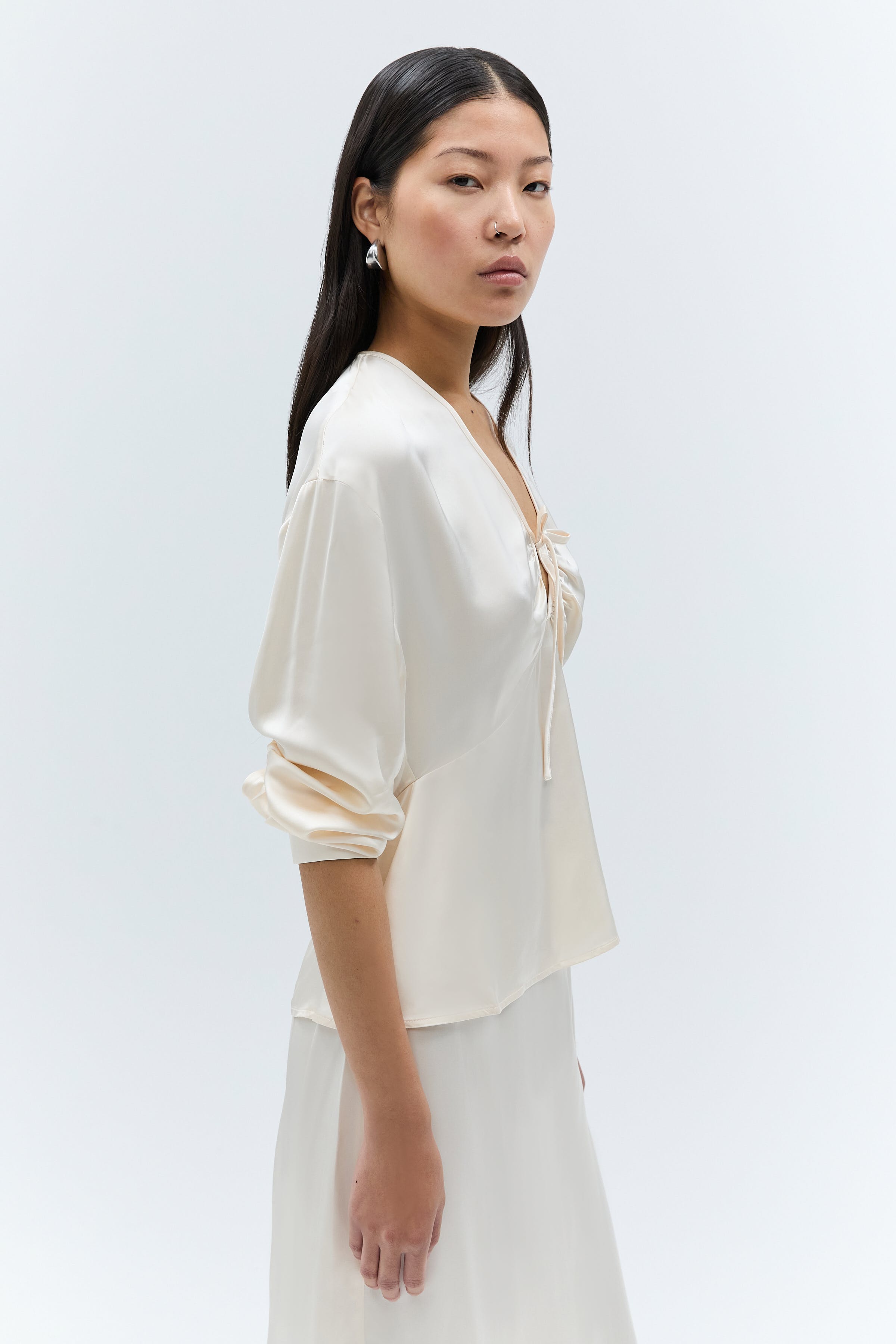 IOEvaluna Bluse LOOKBOOK FRONT 30600008-WH011