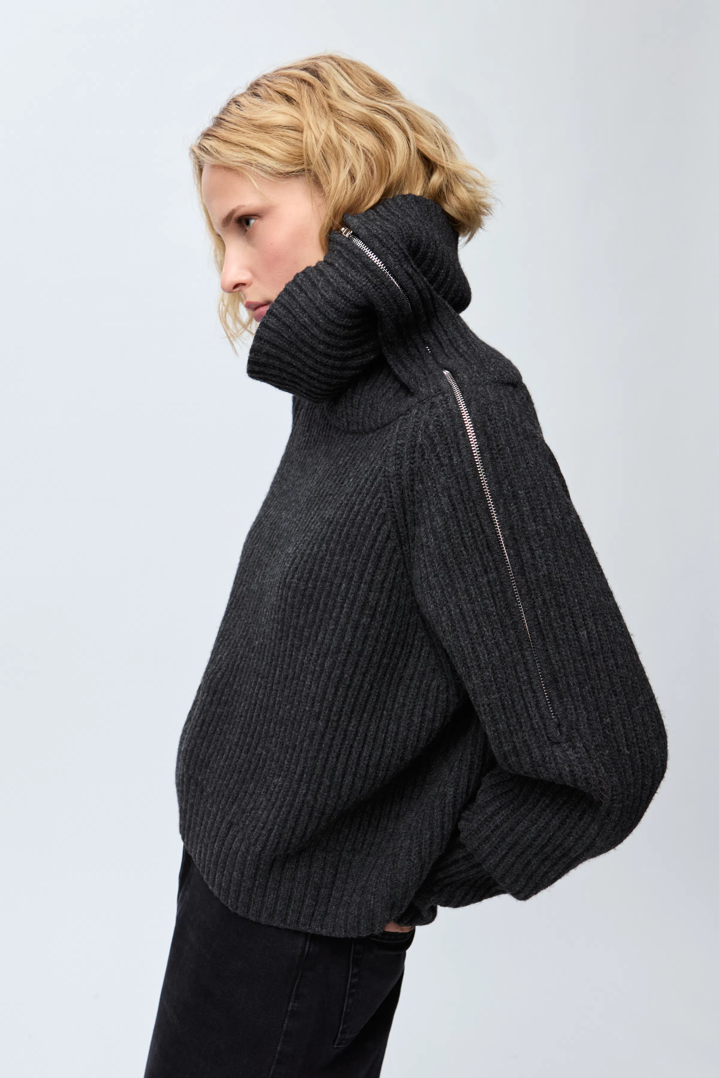 IOFIDELIA Pullover LOOKBOOK FRONT 30600000-GY949