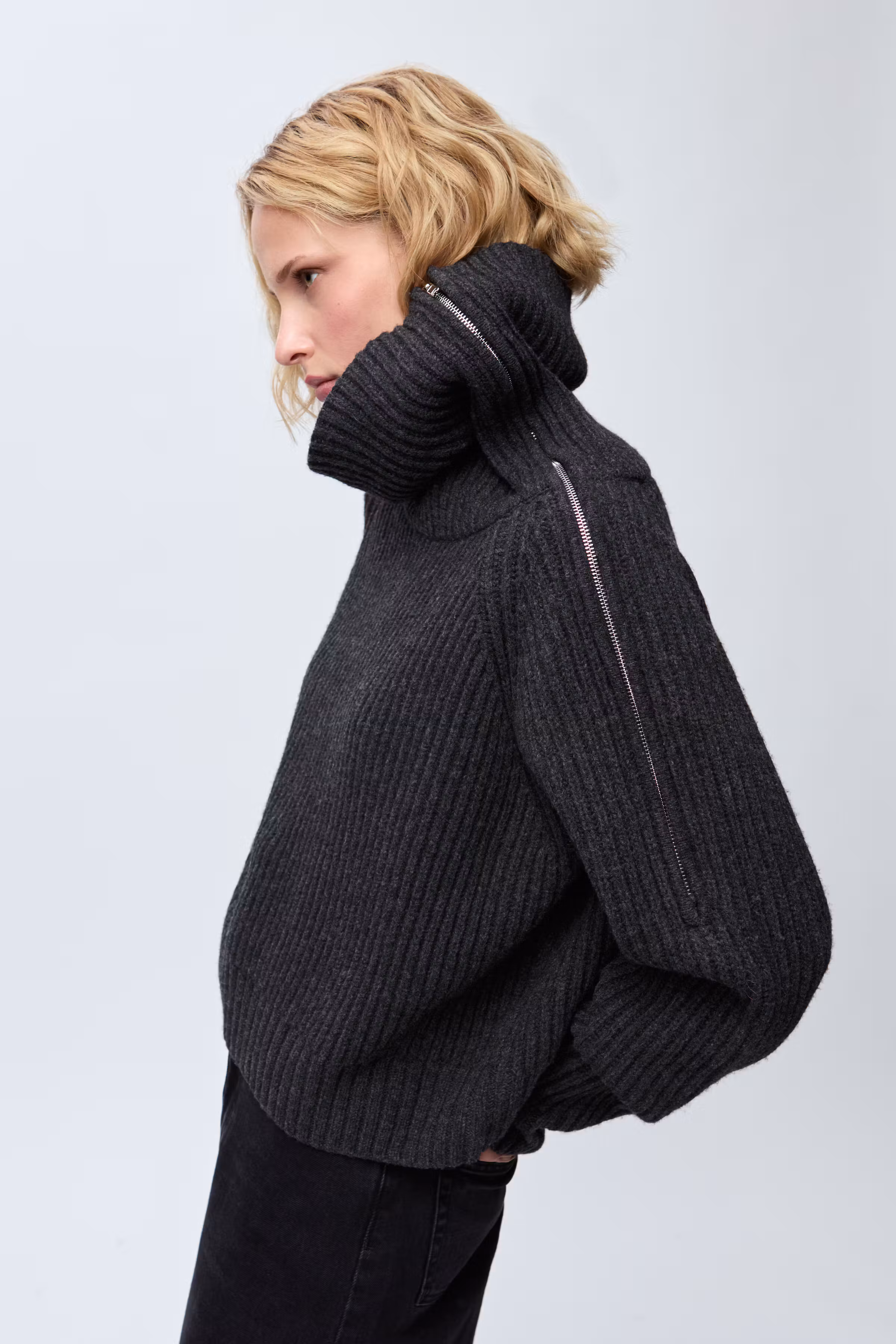 IOFIDELIA Pullover LOOKBOOK FRONT 30600000-GY949