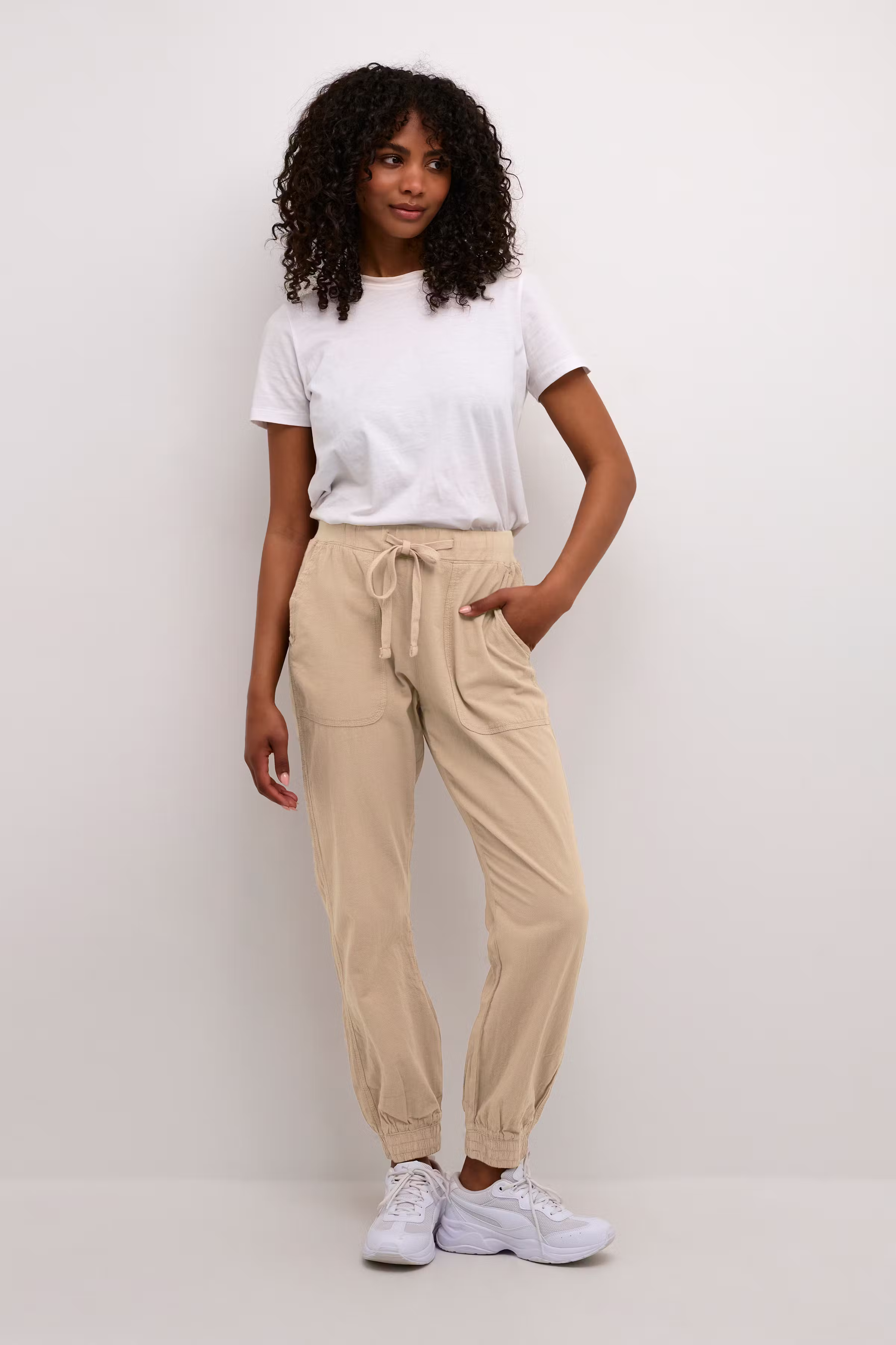 KAnaya Bukser LOOKBOOK FRONT 10505397-101239