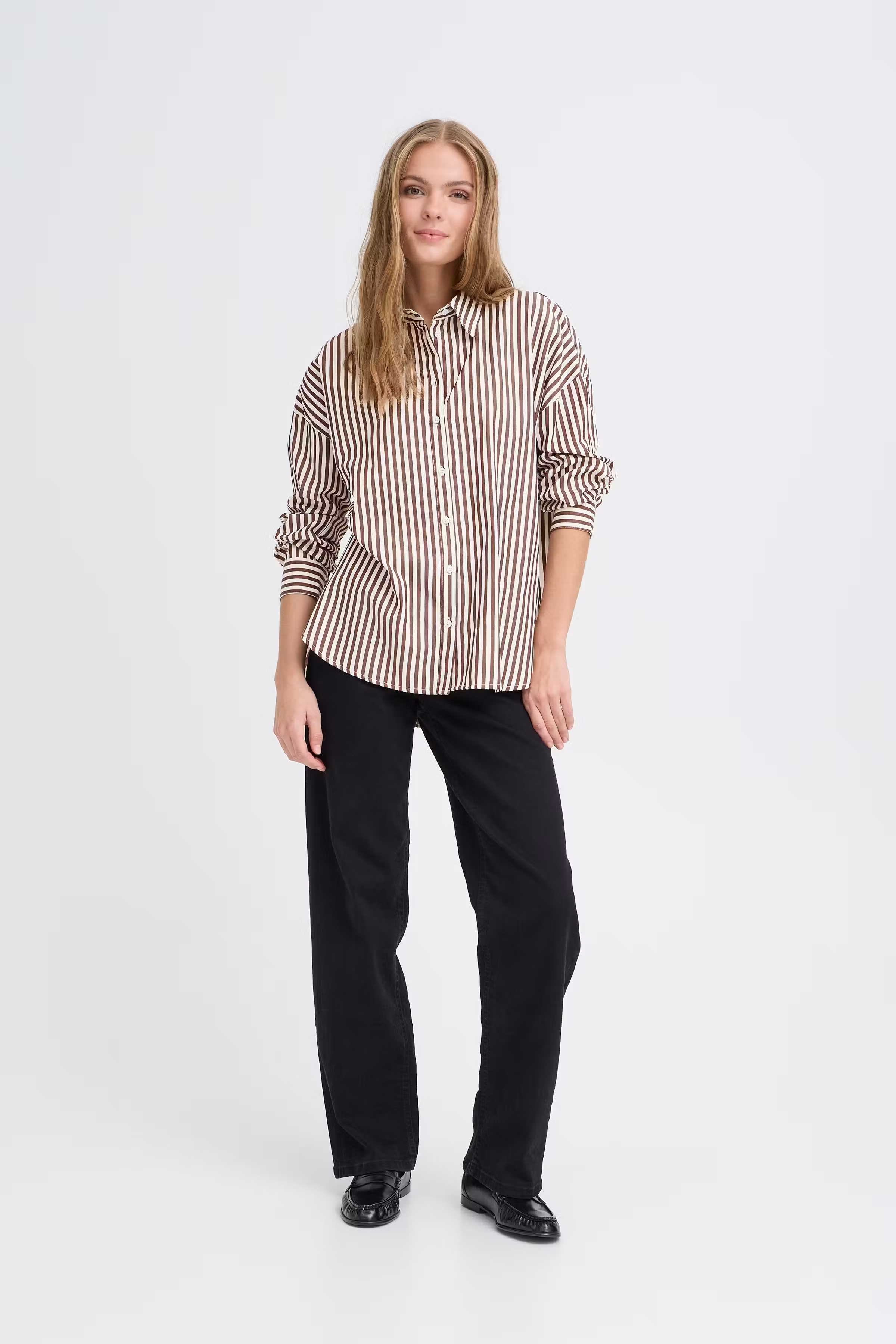 IHKITTA Skjorte LOOKBOOK FRONT 20123898-190915