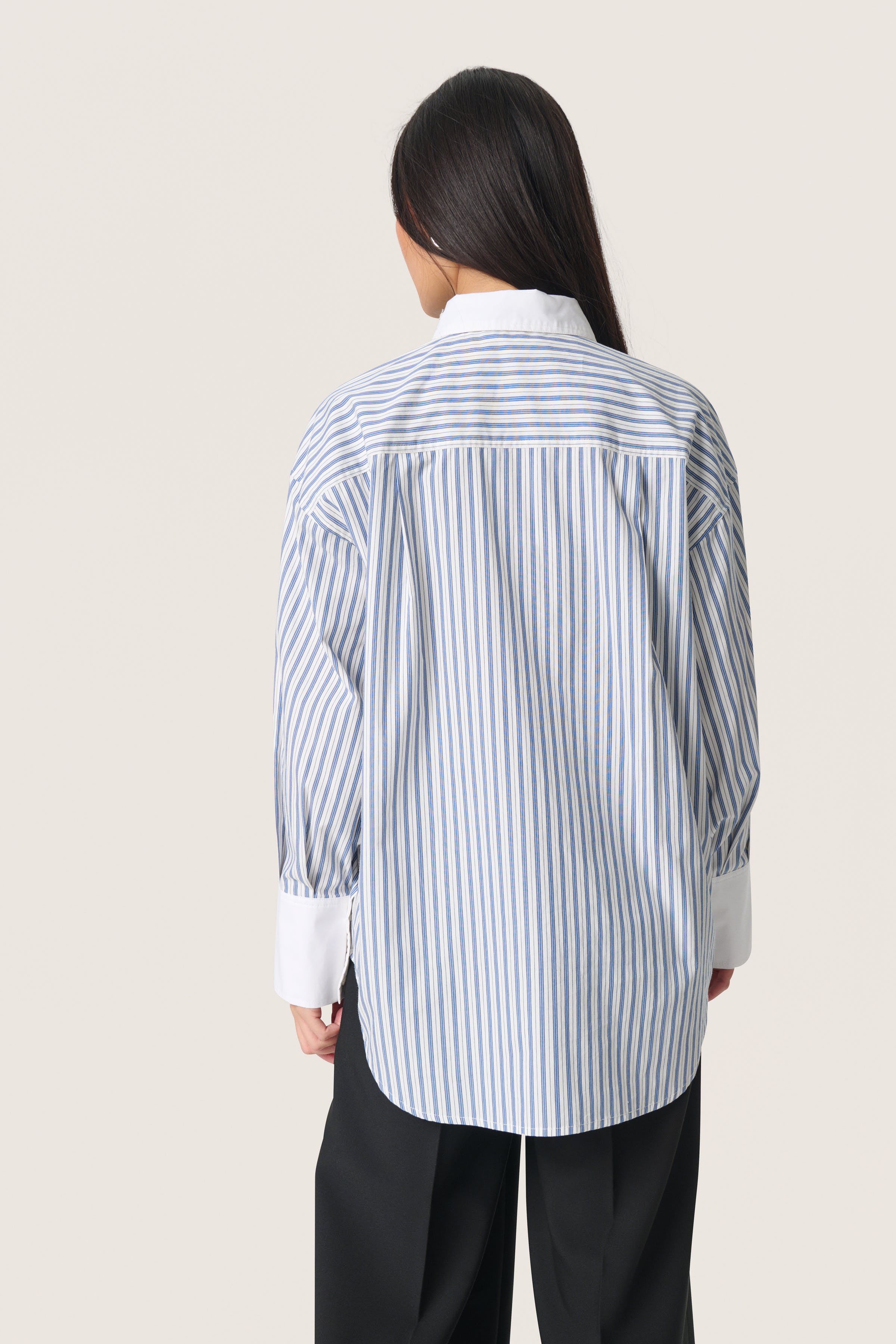 SLMimilou Shirt LOOKBOOK BACK 30408127-303507