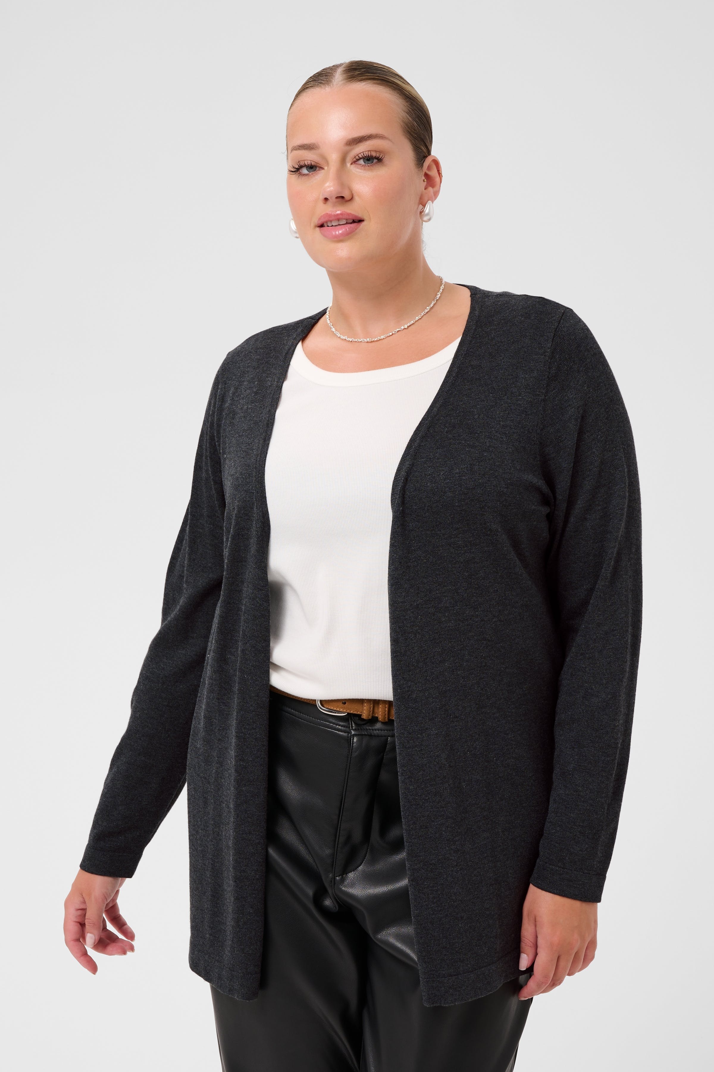 KCfarsia Cardigan LOOKBOOK FRONT 10580339-100125