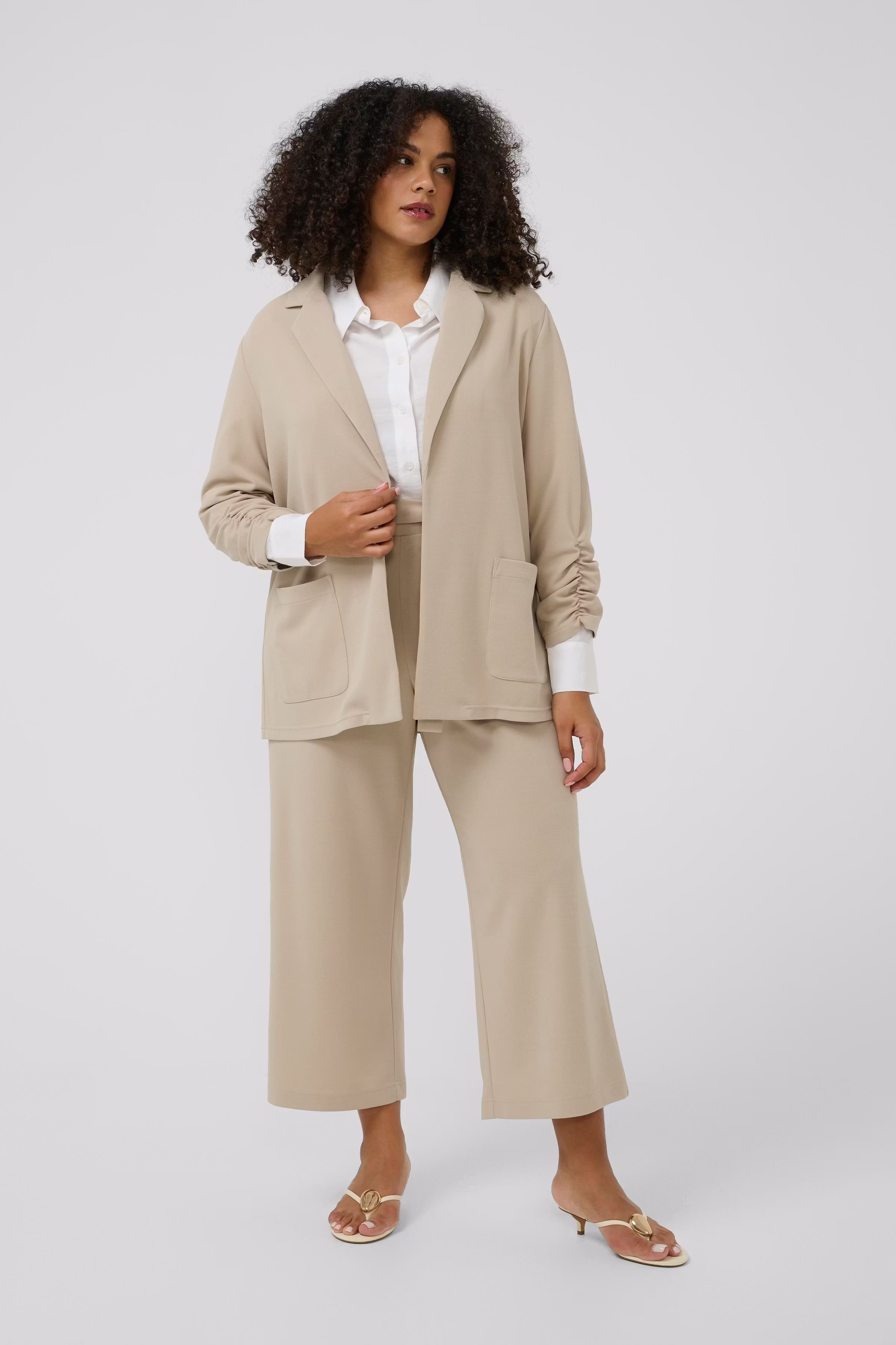 KCpheolo Blazer LOOKBOOK FRONT 10584092-151305
