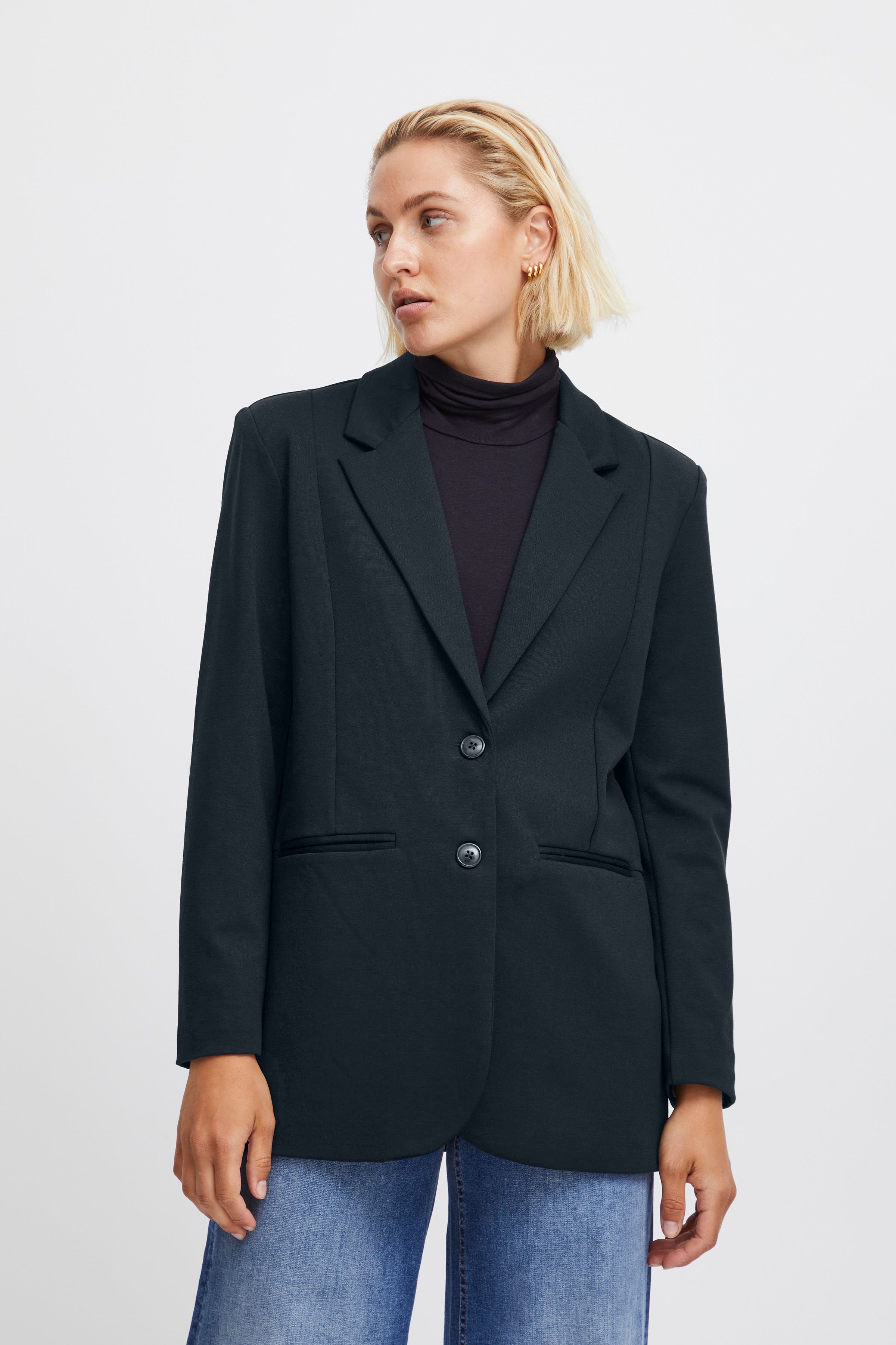 IHKATE OVERSIZE Blazer LOOKBOOK FRONT 20118123-194010